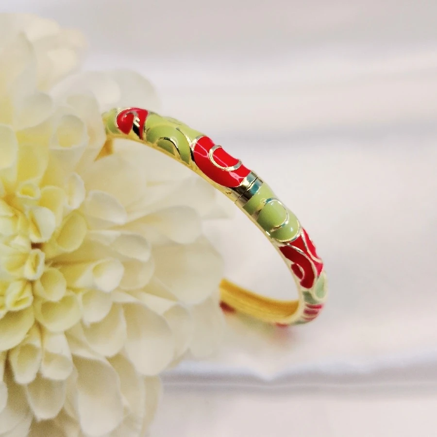 RENKLİ ÇİÇEKLİ MİNELİ GOLD BİLEKLİK