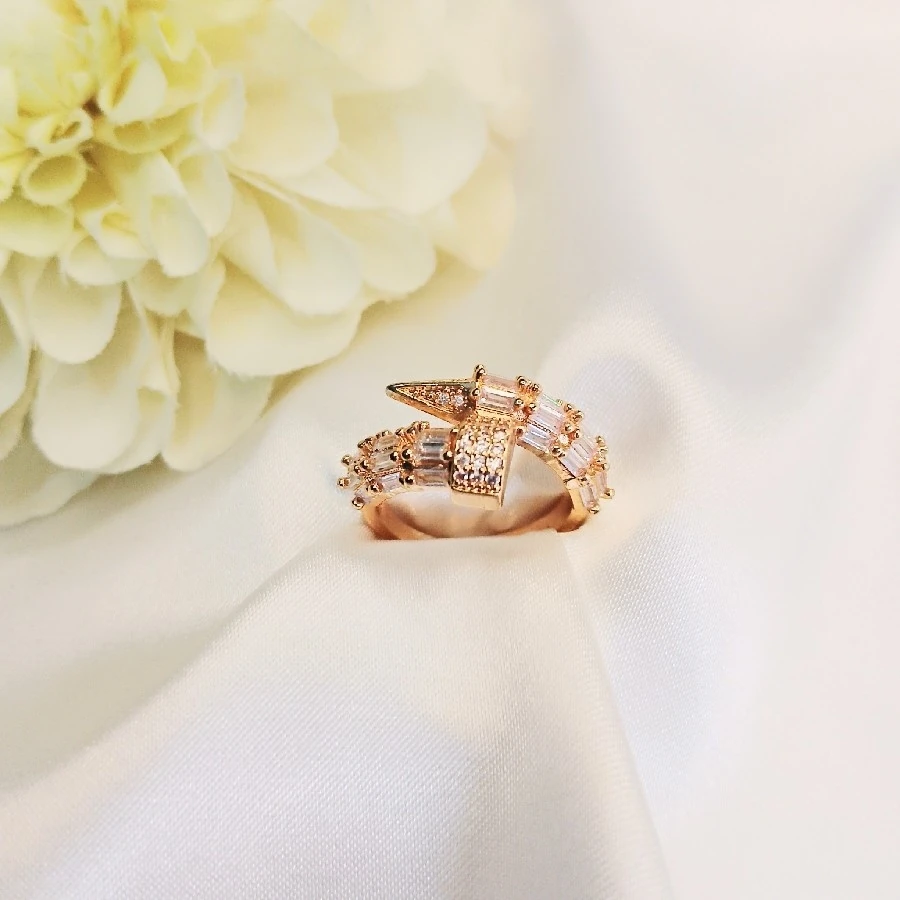 ÇELİK GOLD KRİSTAL  TAŞLI ÇİVİ AYARLANABİLİR YÜZÜK