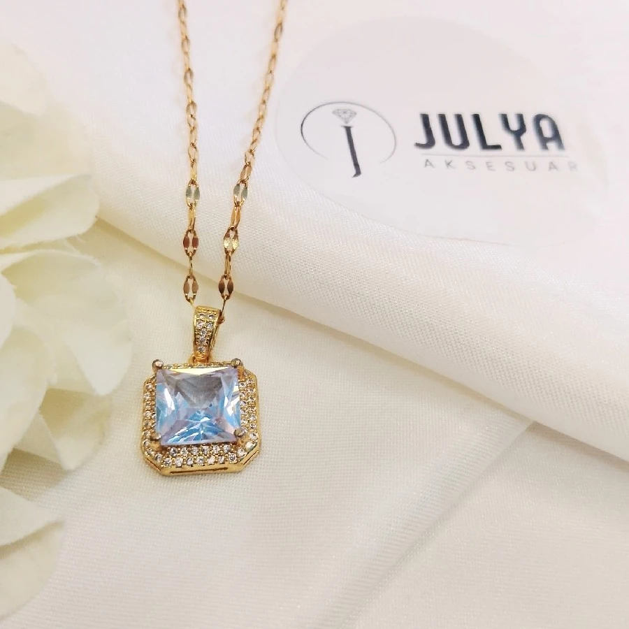 ÇELİK GOLD KARARMAZ PASLANMAZ KRİSTAL TAŞLI  45+5 CM KOLYE