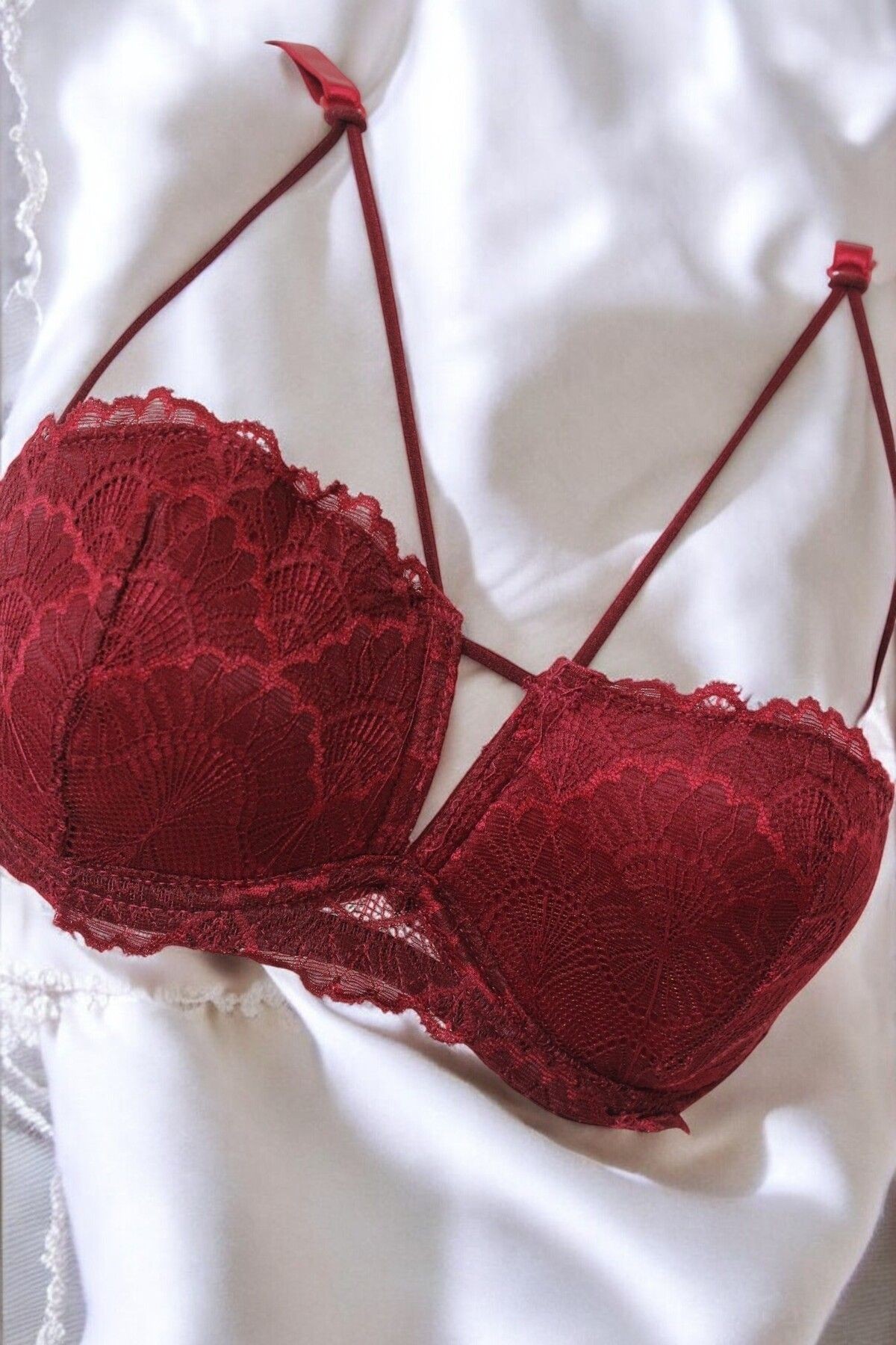 Önü Dikiş Detaylı Ultra Hafif Dantelli Bra Set(Sütyen Takımı)