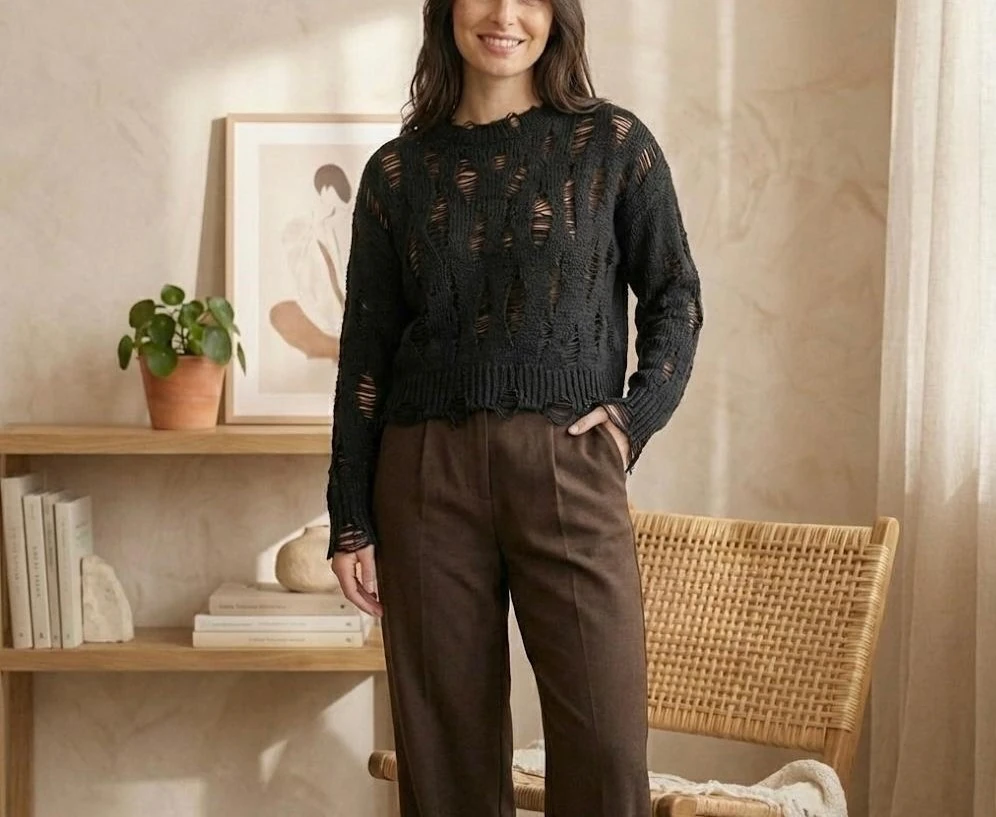 Bisiklet Yaka Yırtık Detaylı Triko Kazak