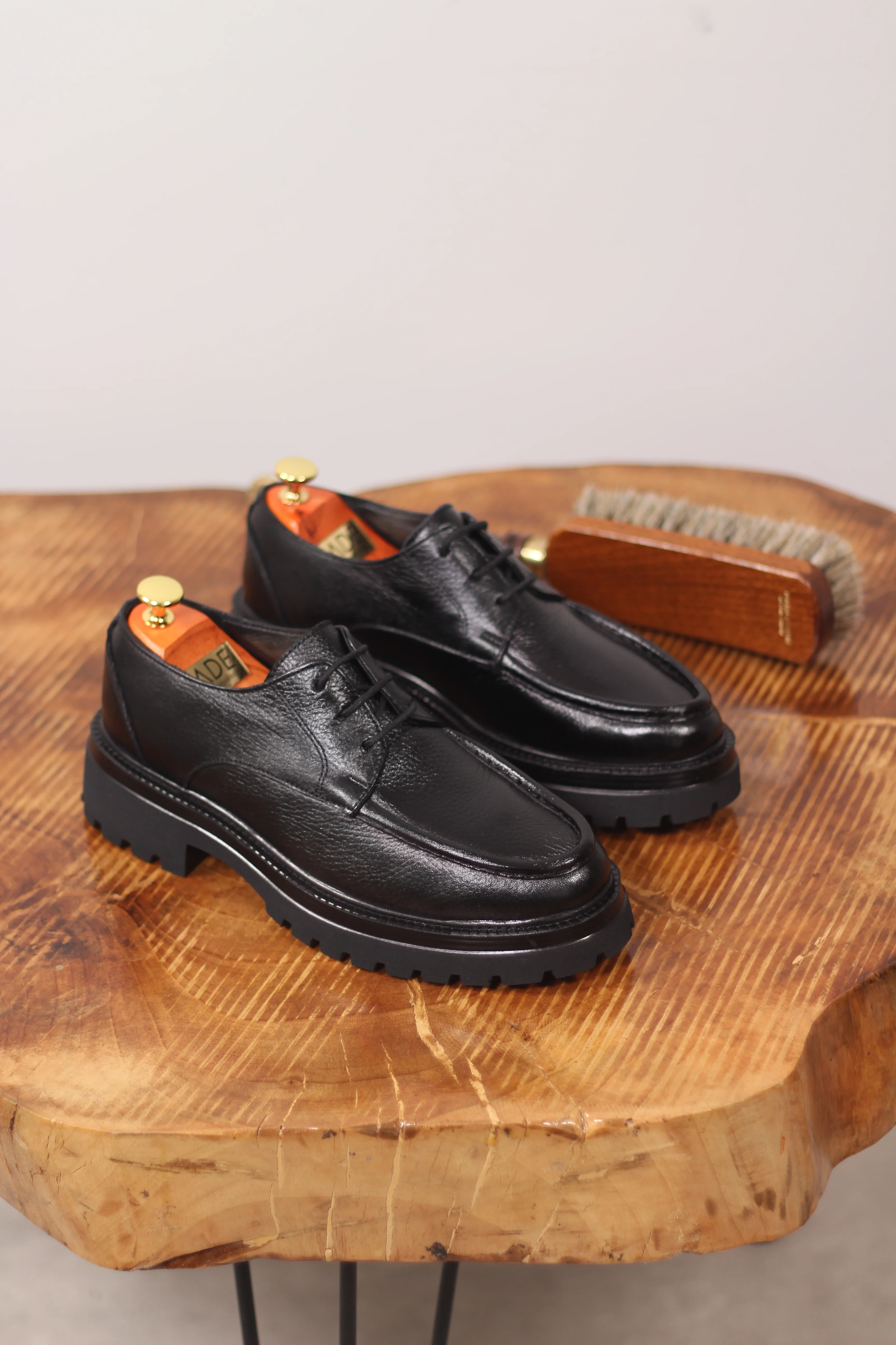 Safir Model Bağcıklı Yüksek Taban  Siyah Ayakkabı