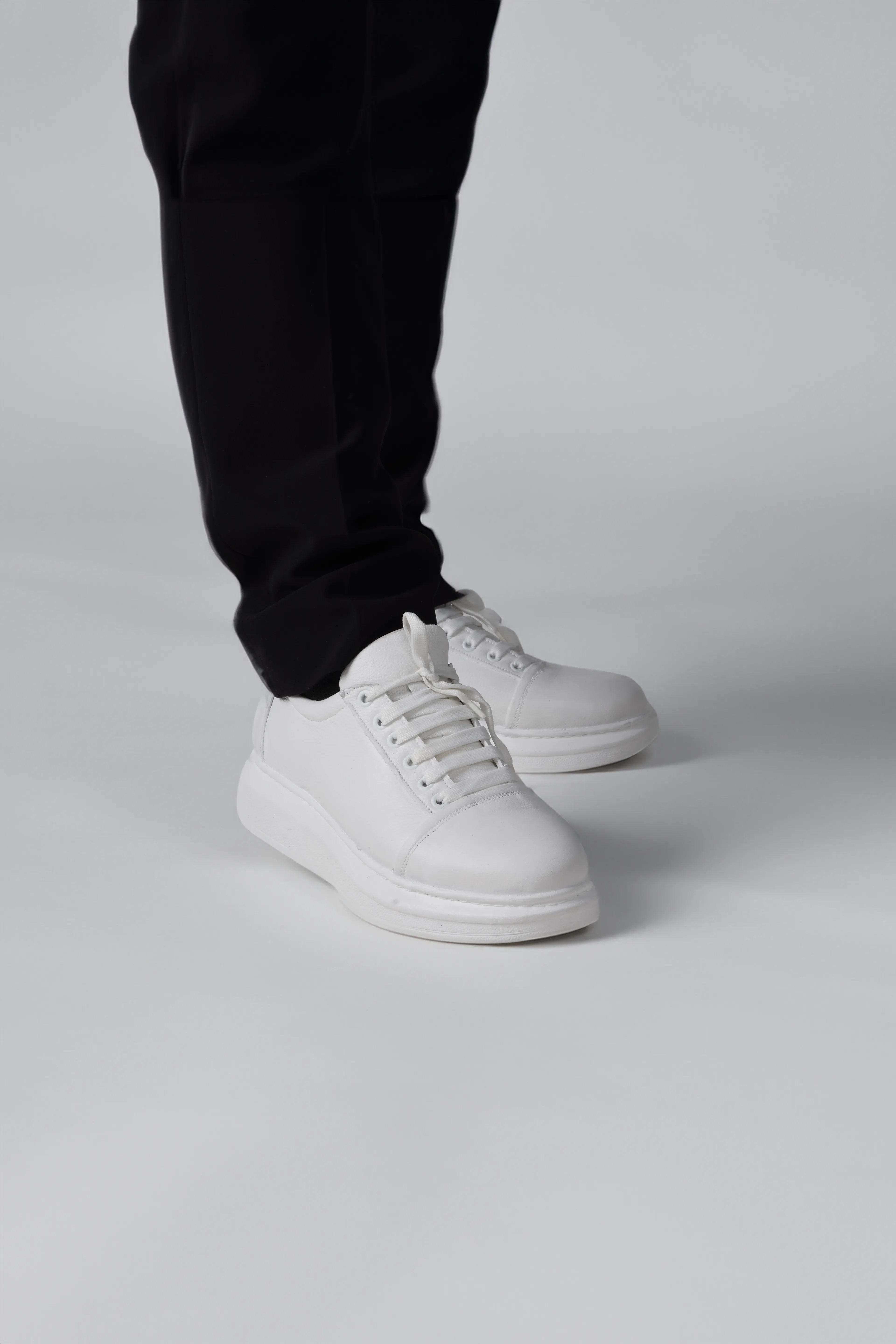 Hakiki Deri Beyaz Spor Ayakkabı