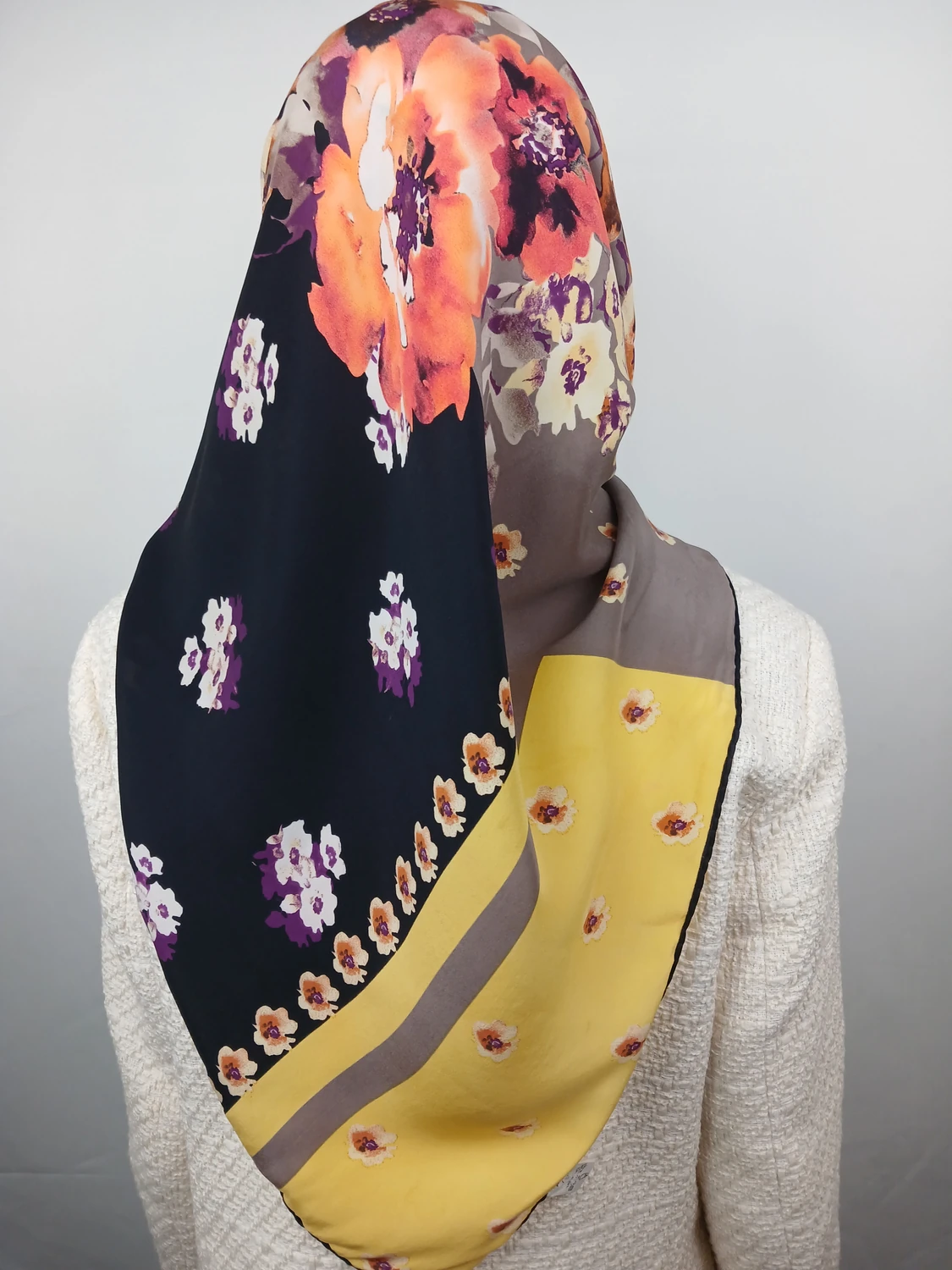 Sarikahve İpek Eşarp