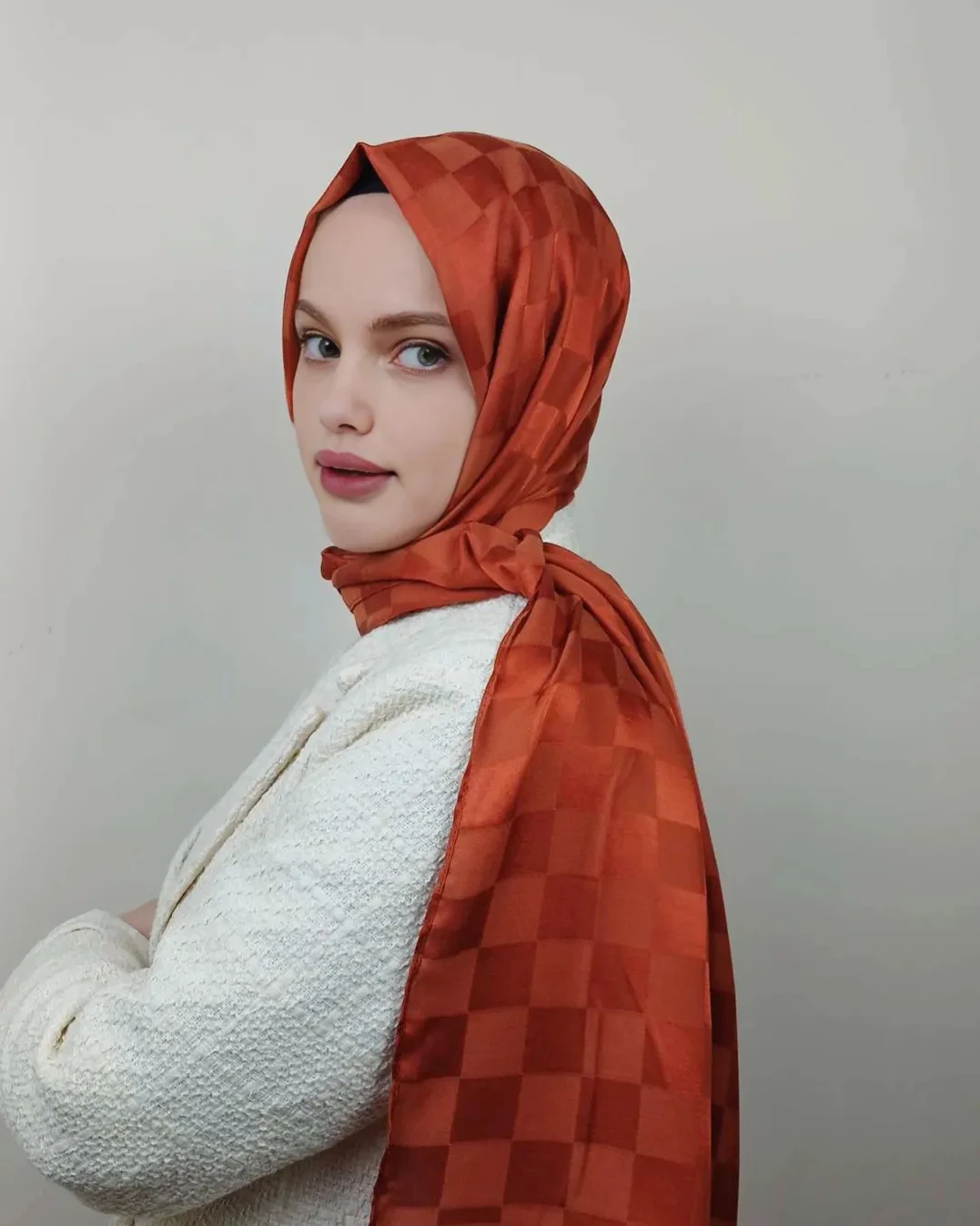 Kiremit Renkli Damalı Jakar Şal