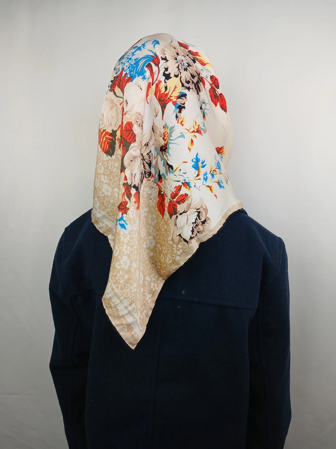 Ağaç Dalı Desenli İpek Eşarp