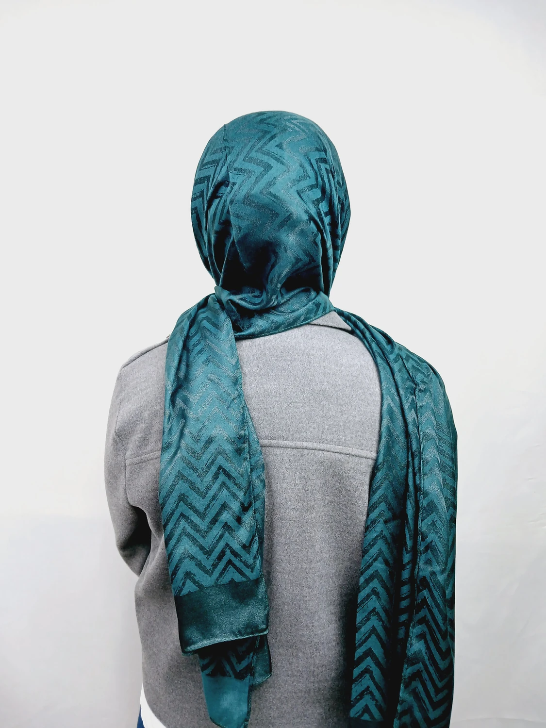 Desenli Yeşil Jakarli Şal