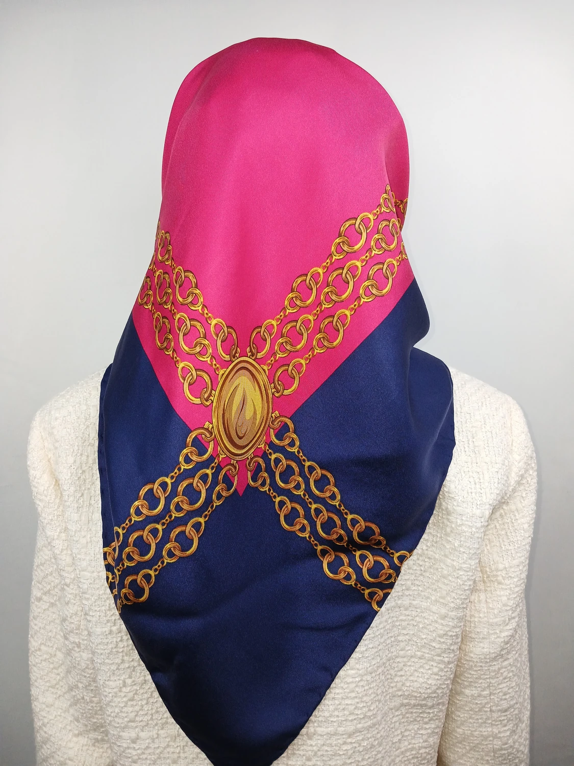 Zincir Desen İpek Eşarp