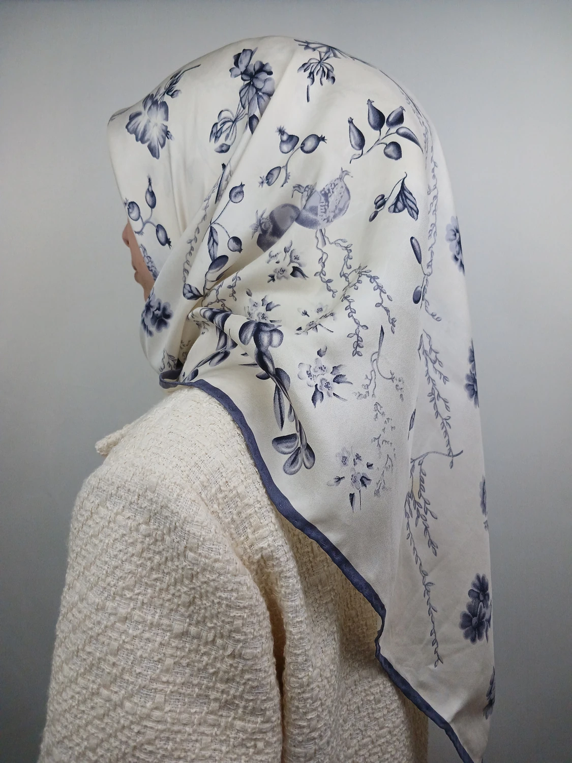 Turkuaz Çiçekli İpek Eşarp