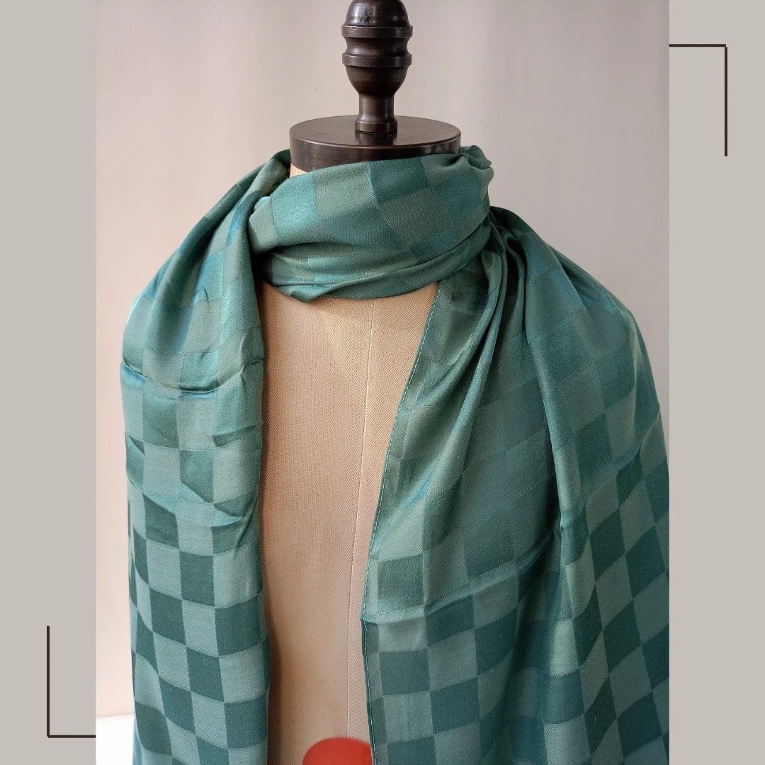 Yeşil Jakarlı Şal