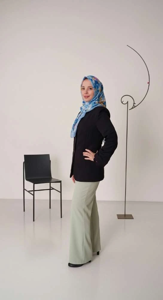 Çiçek Desenli Mavi Eşarp