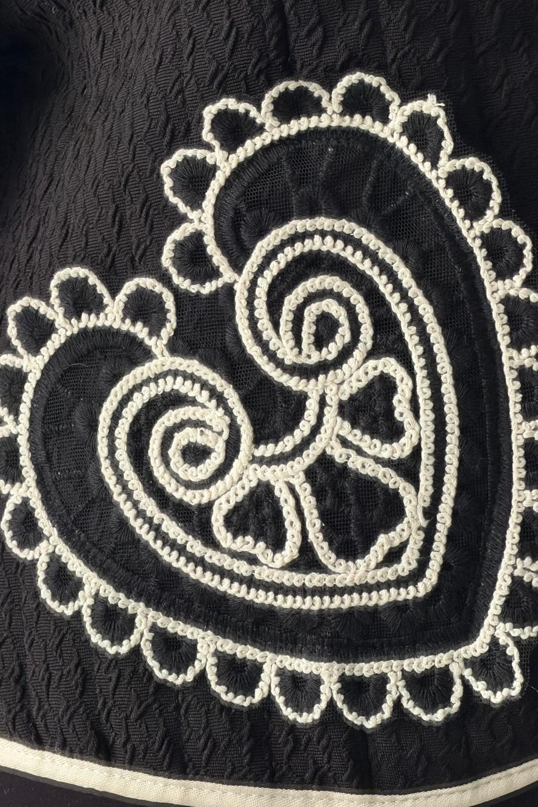 Folk Nakış Detaylı Kısa Ceket