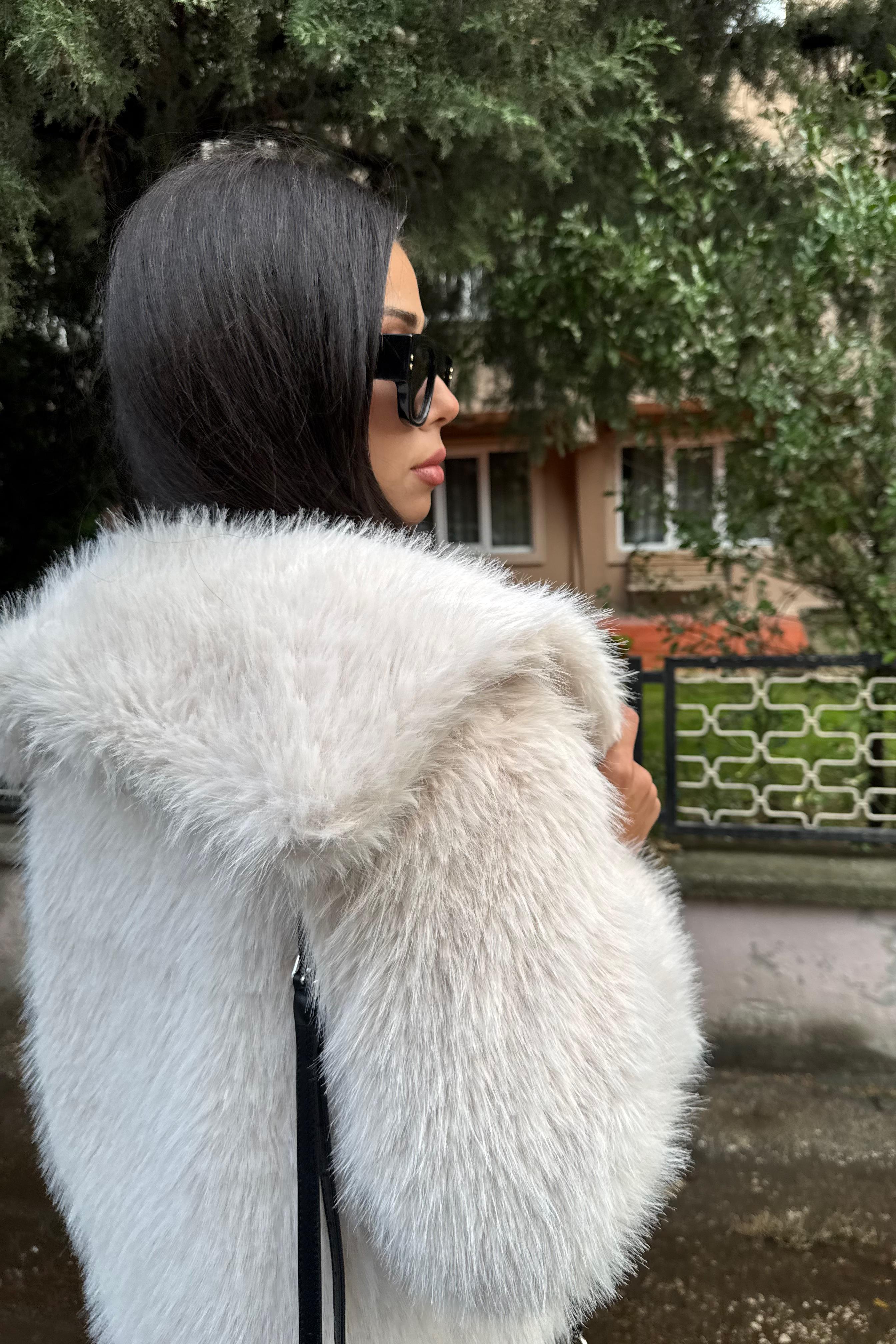 Kısa Tüylü Kürk Mont – Krem