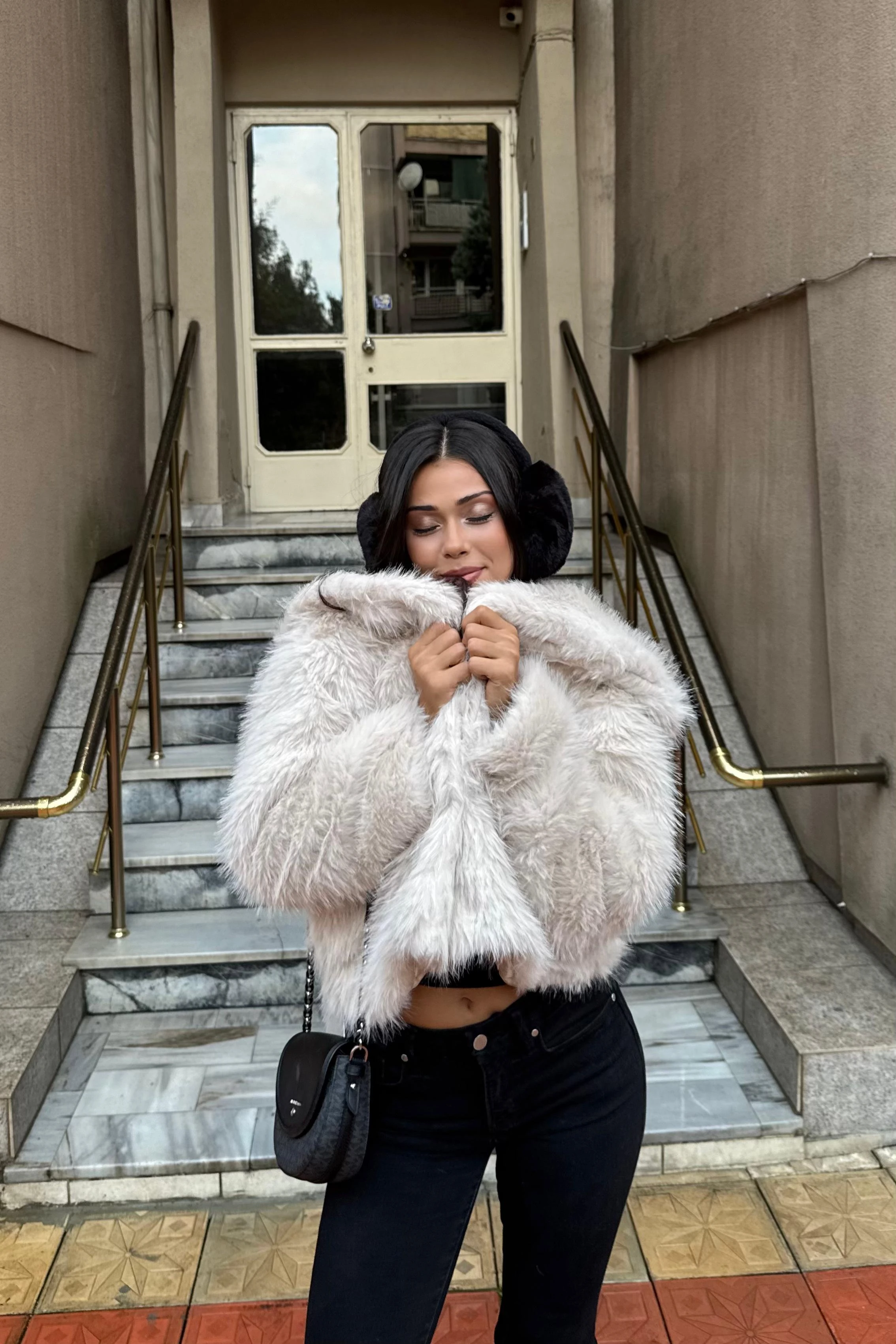 Kısa Tüylü Kürk Mont – Krem