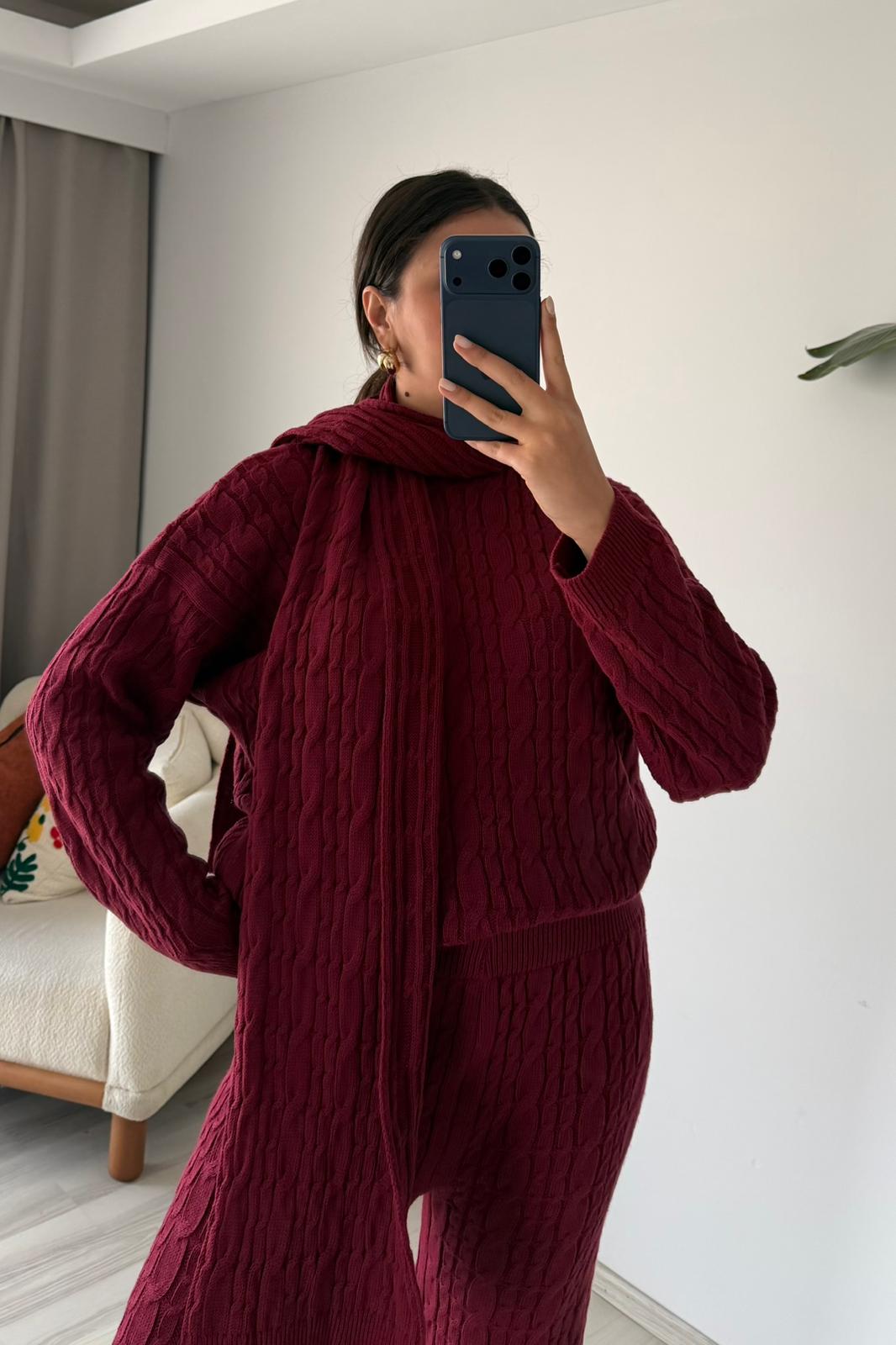 Örgü Dokulu Üçlü Triko Set