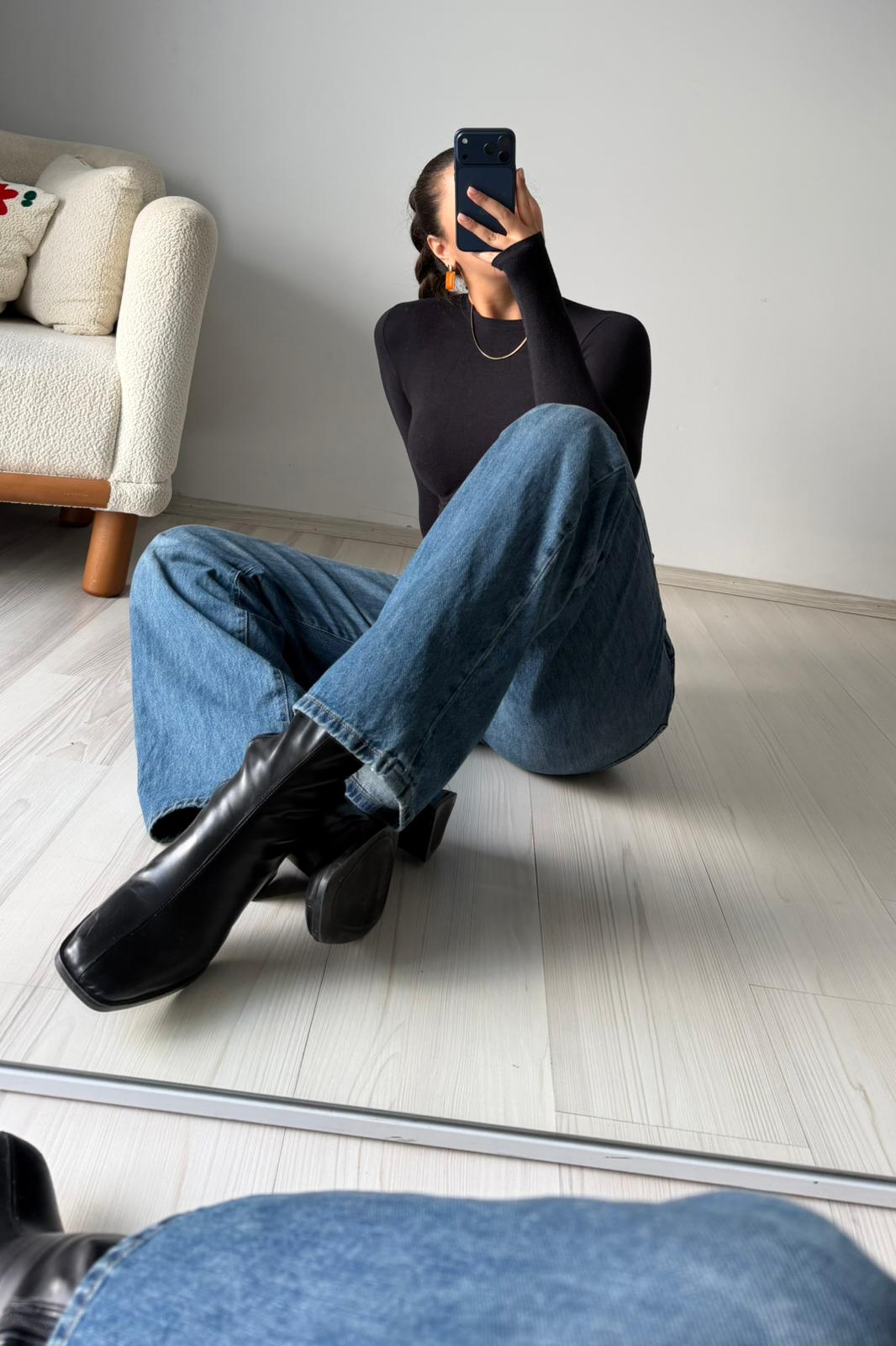 High Rise Wide Leg Jean