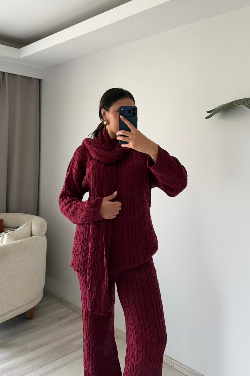 Örgü Dokulu Üçlü Triko Set