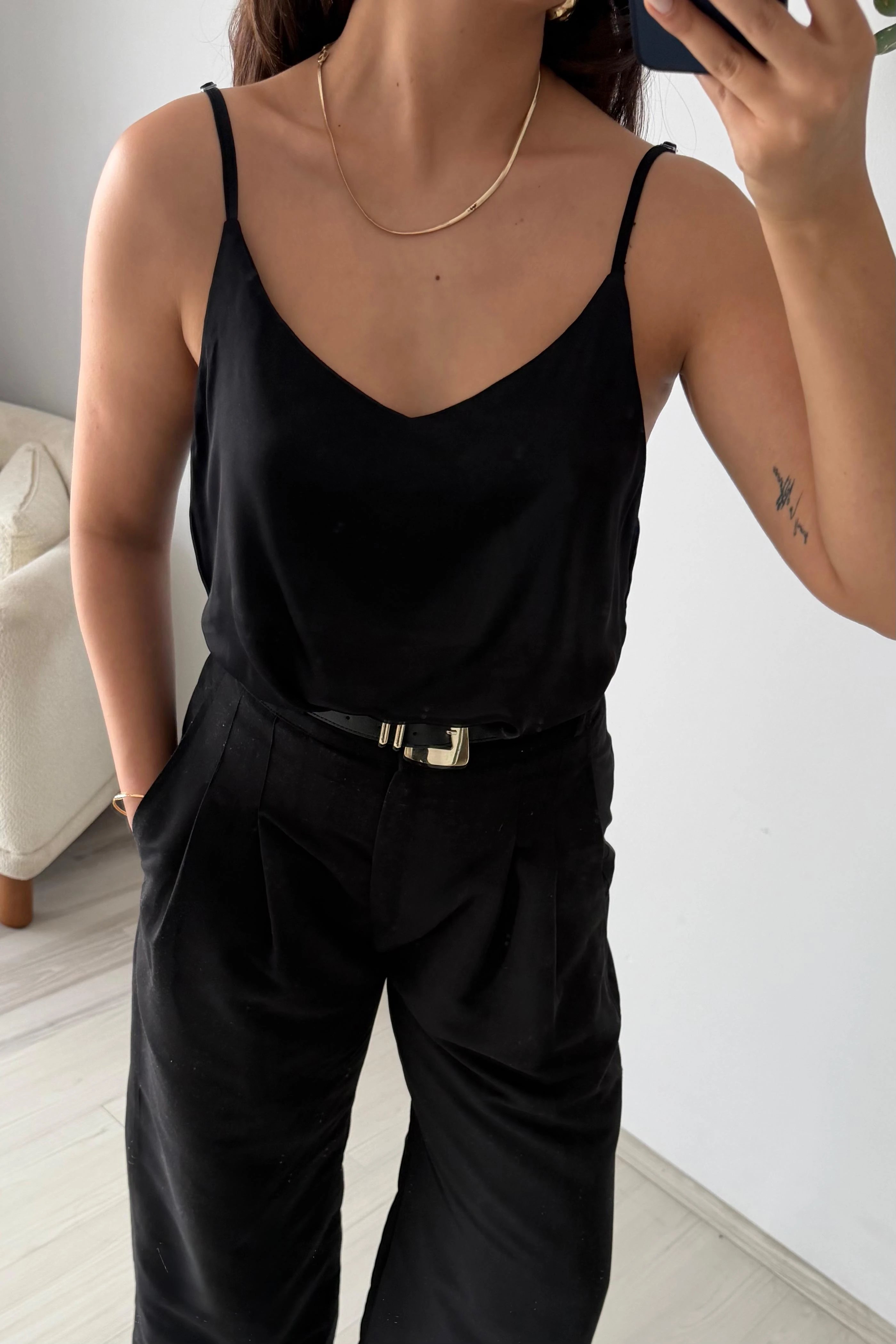 İnce Askılı Saten Görünümlü Bluz - siyah