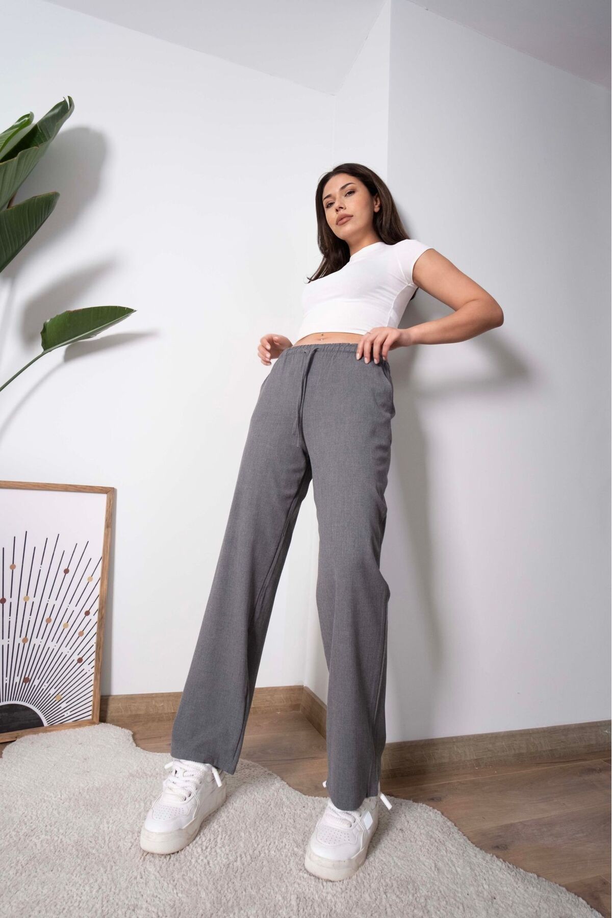 Beli Büzgülü Bağcıklı Kumaş Pantolon