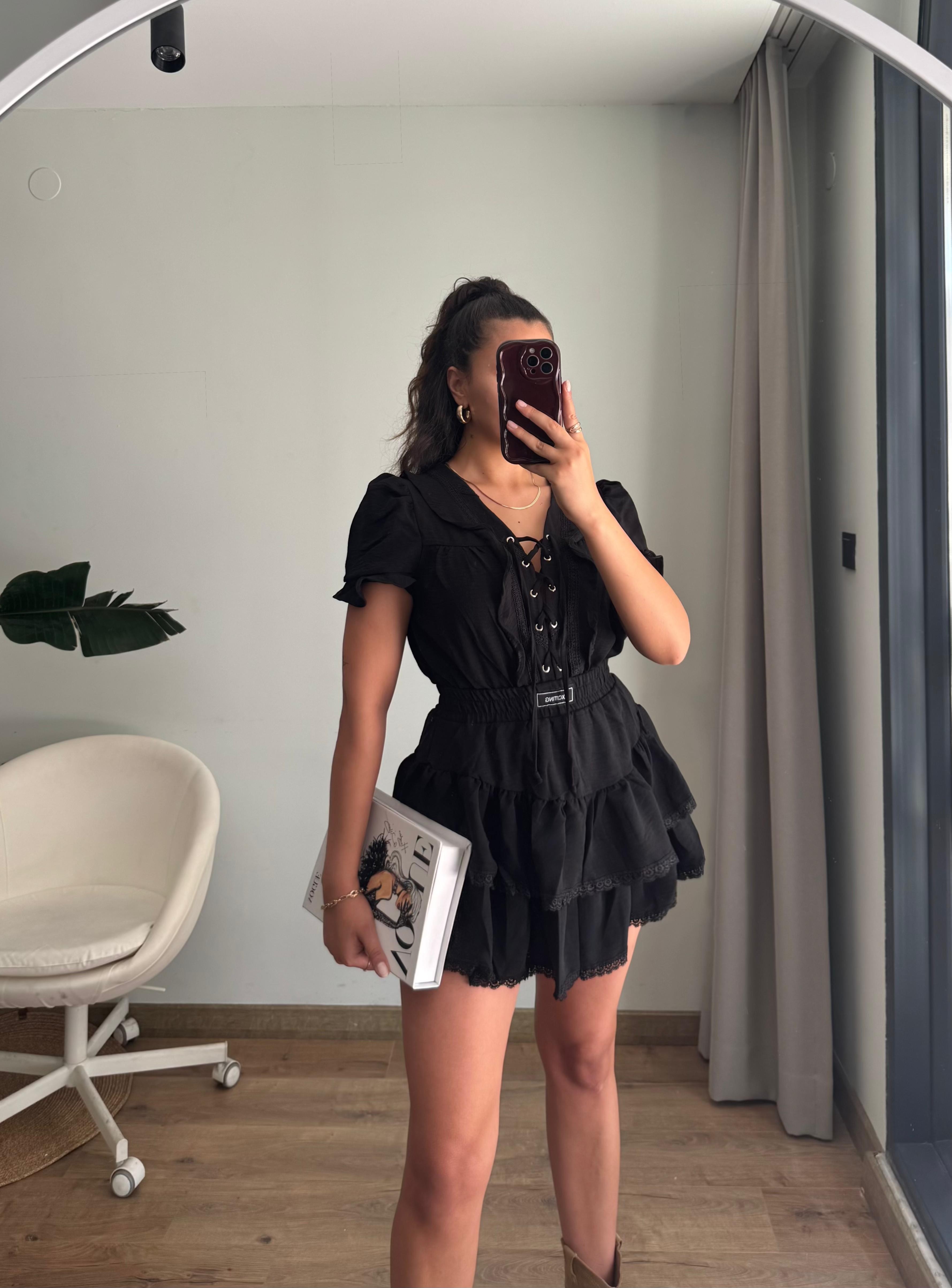 Design Bağcık Detaylı Kat Kat Volanlı Şortlu Elbise – Siyah