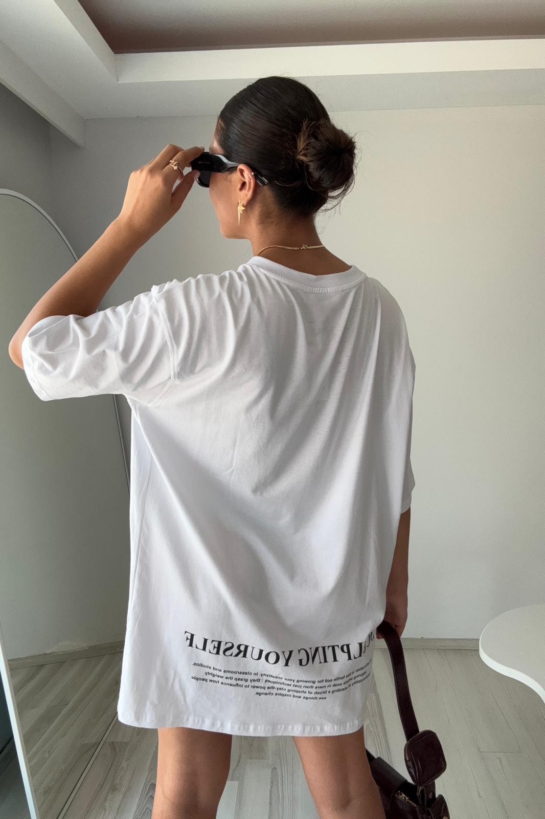 Beyaz Oversize Baskılı Basic Tişört – Cles Couture