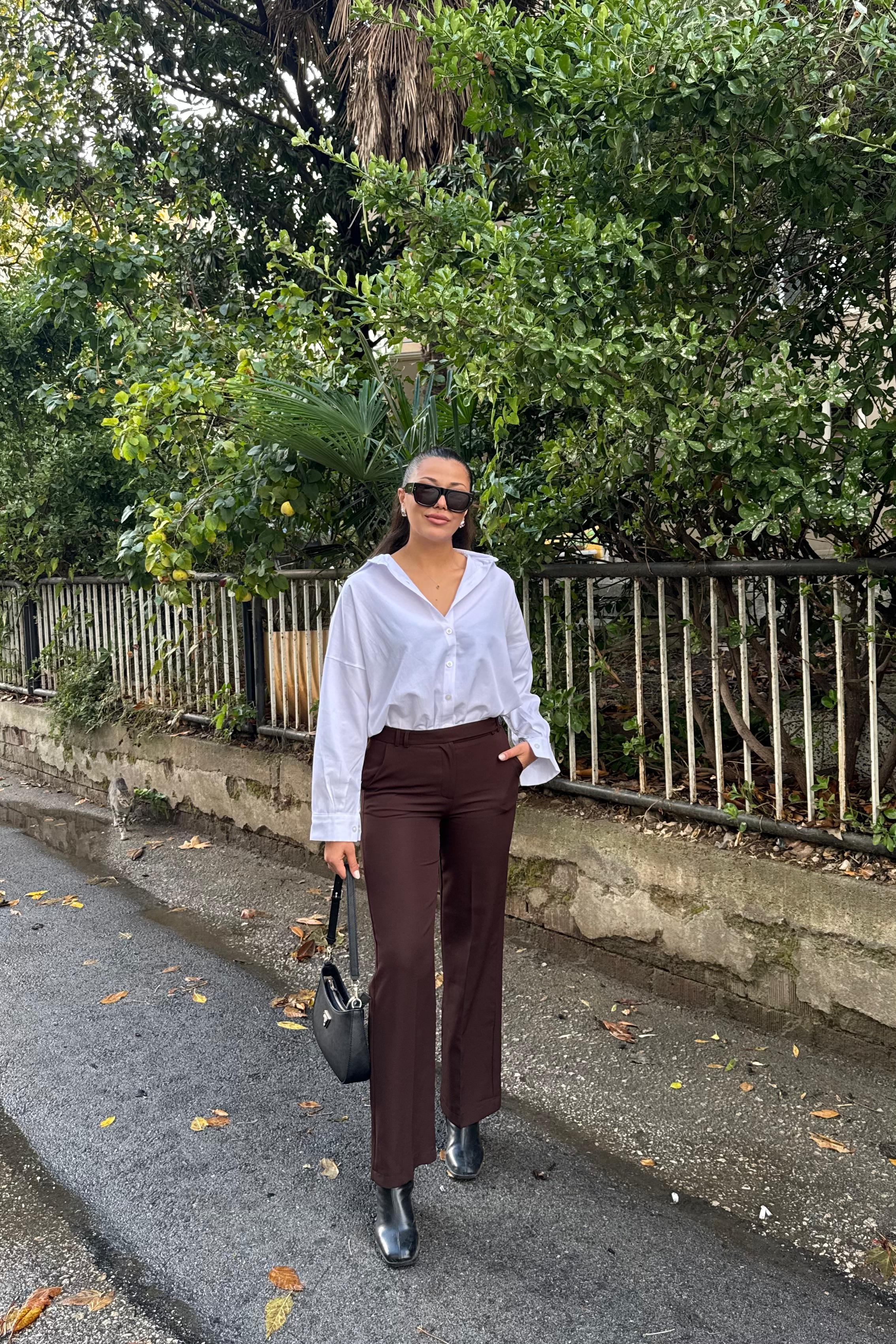 Mocha Kemer Detaylı Yüksek Bel Pantolon