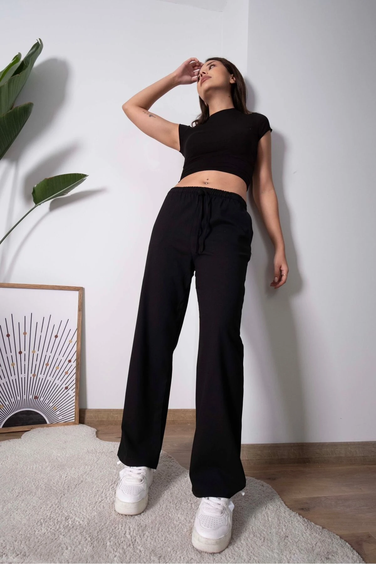 Beli Büzgülü Bağcıklı Kumaş Pantolon