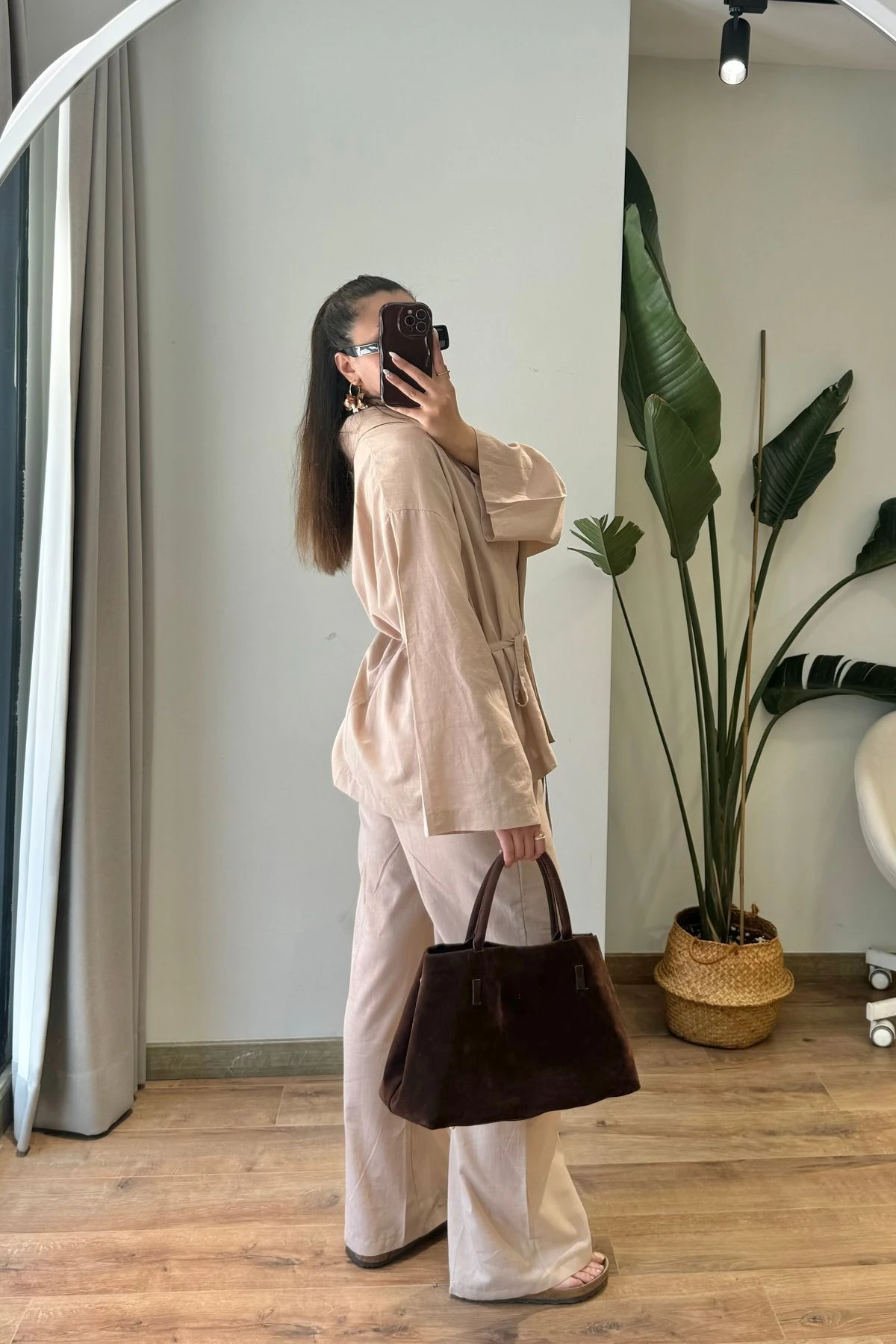 Kadın Bej Kuşaklı Salaş Ceket & Geniş Paça Pantolon Takım