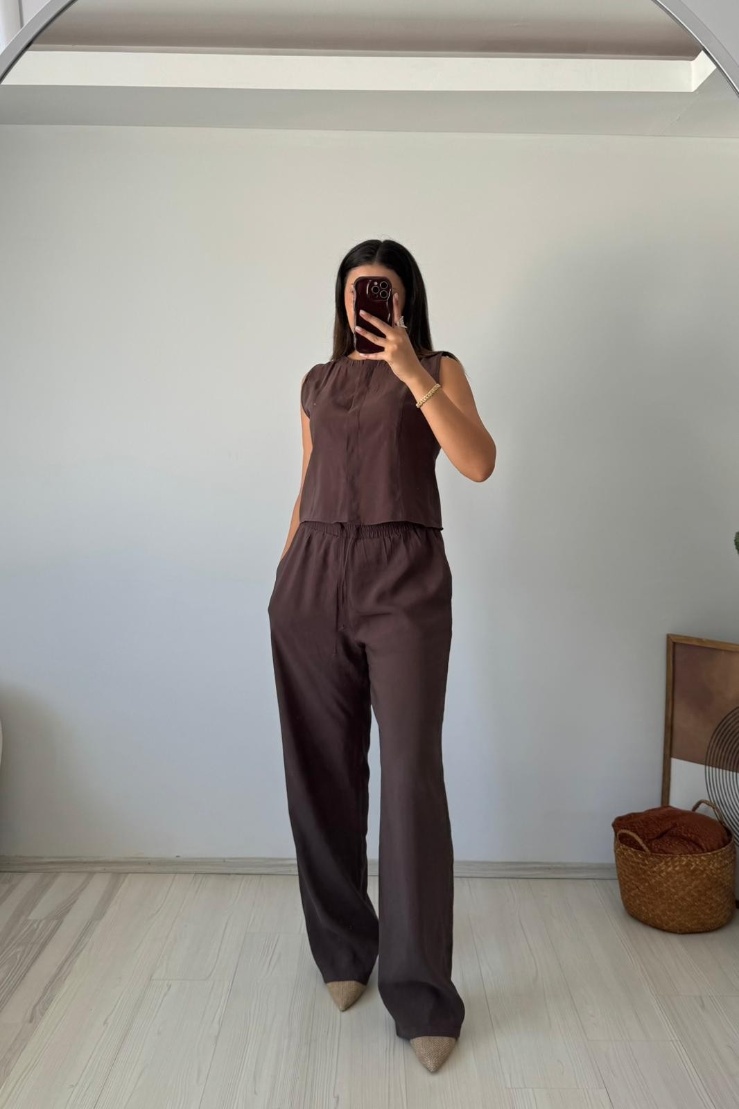 Kahverengi Basic Kolsuz Bluz & Bol Paça Pantolon Takım