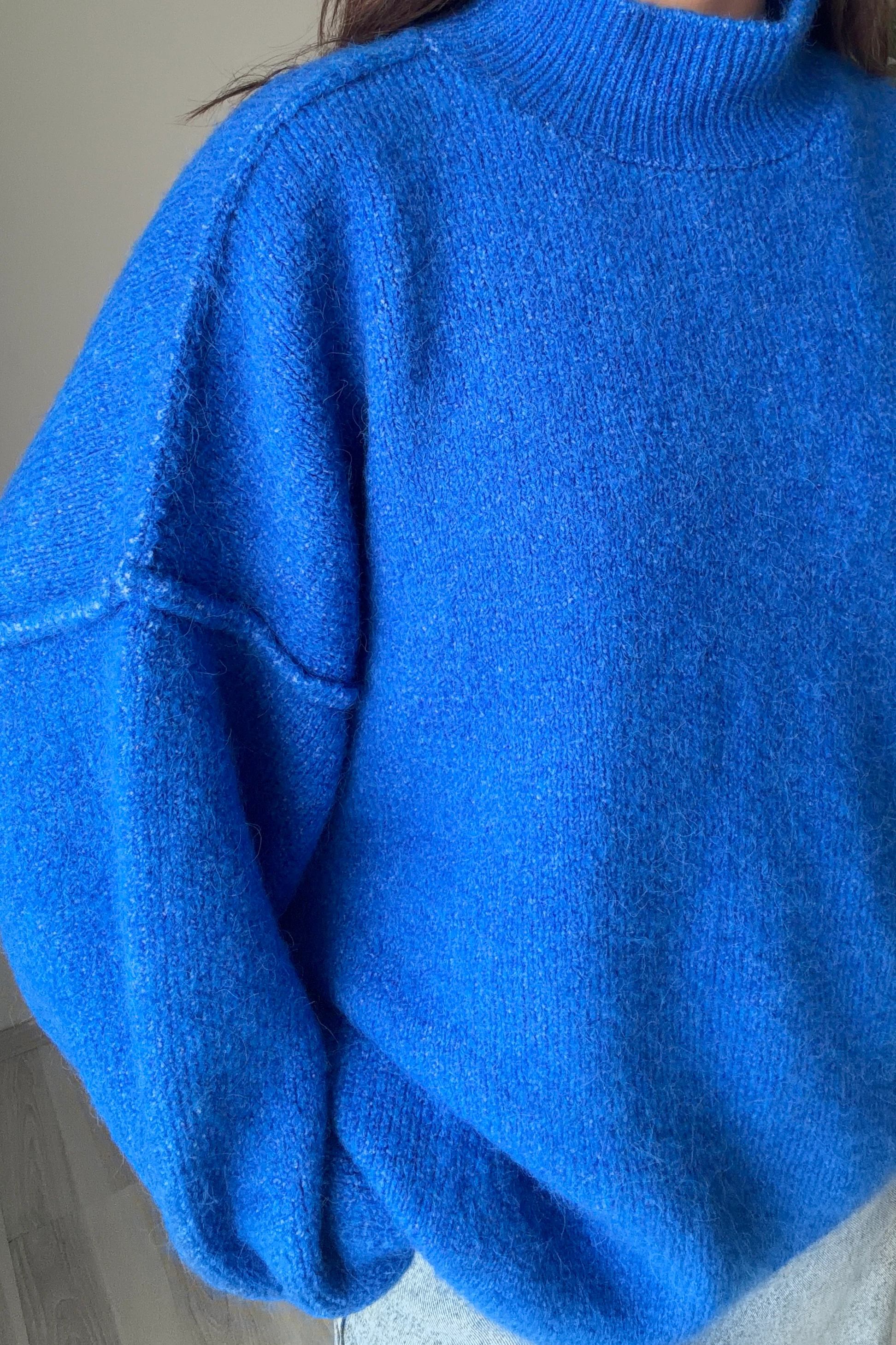 Yumuşak Doku Balon Kol Triko Kazak