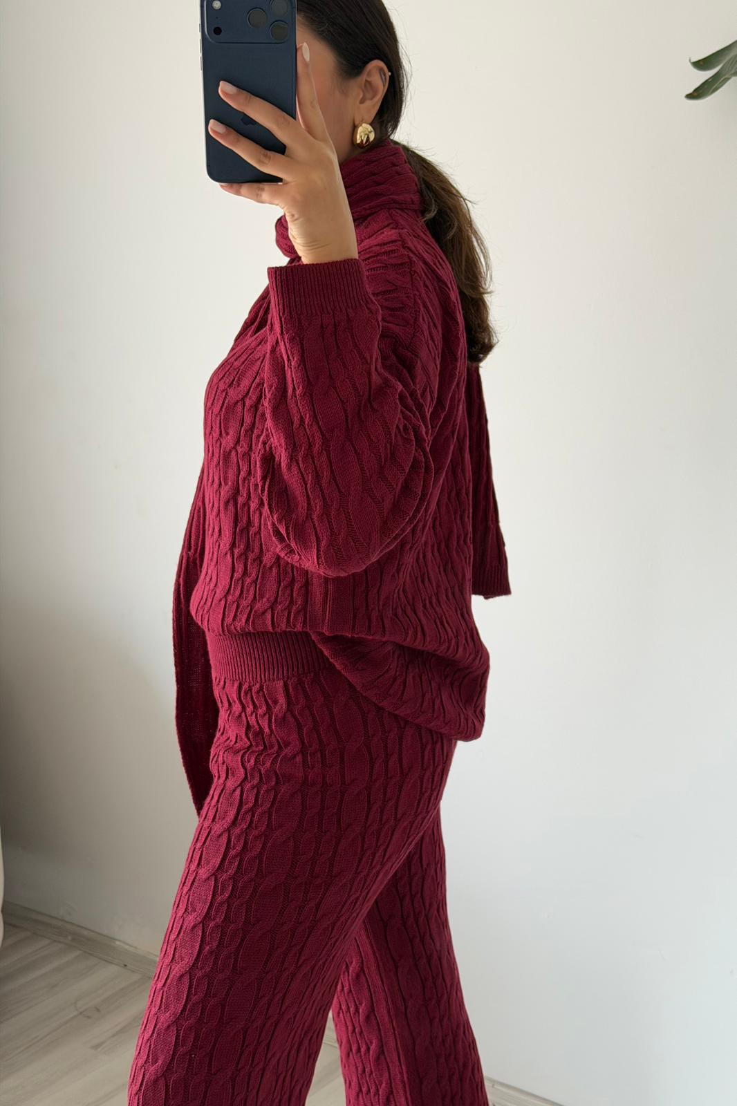 Örgü Dokulu Üçlü Triko Set