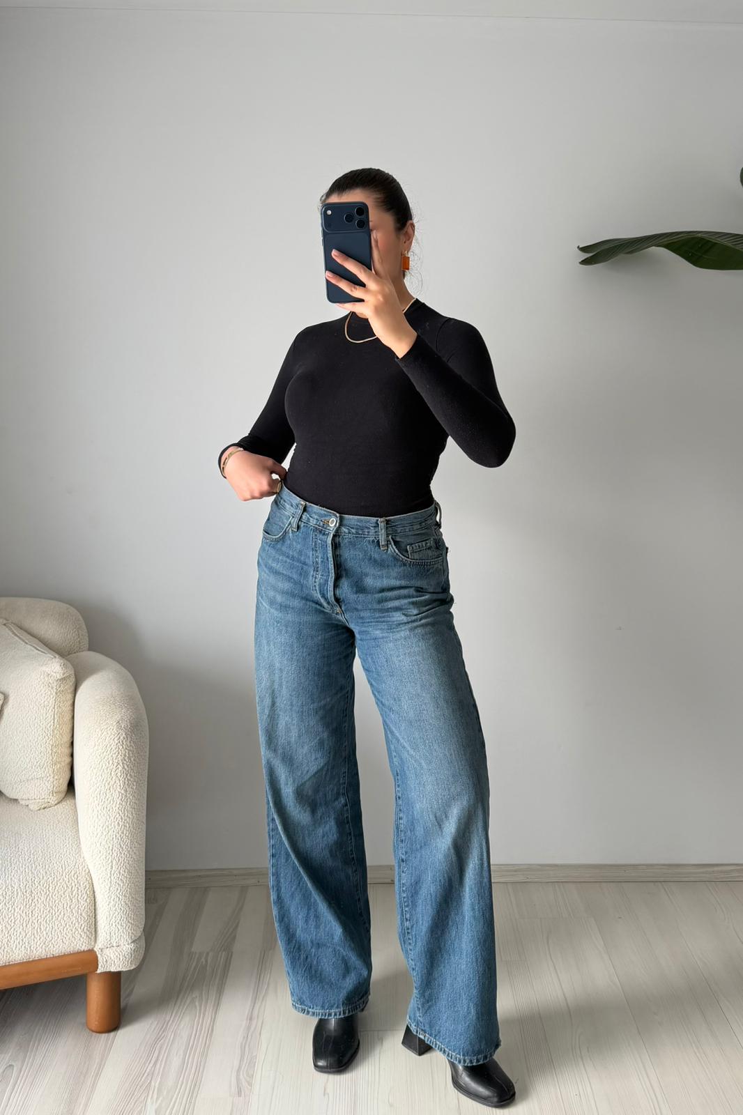 High Rise Wide Leg Jean