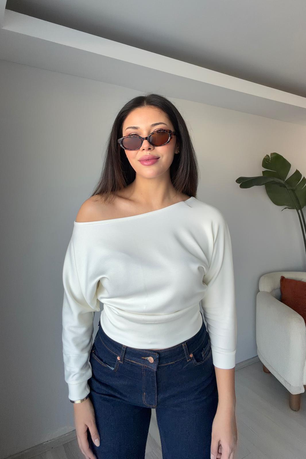 Yarasa Kol Omzu Açık Modal Bluz