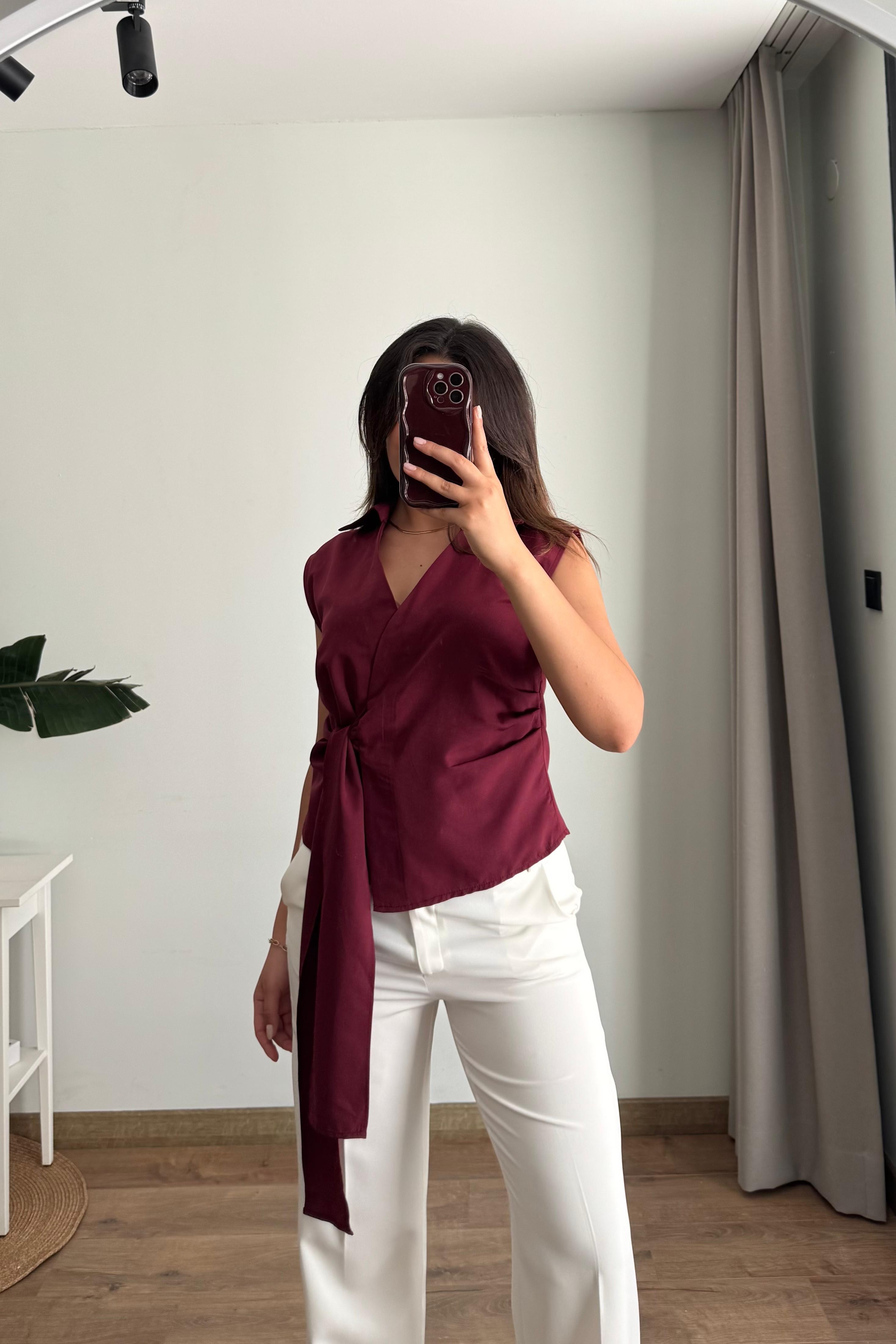 Drape Detaylı Kuşaklı Sıfır Kol Gömlek Yaka Bluz - bordo