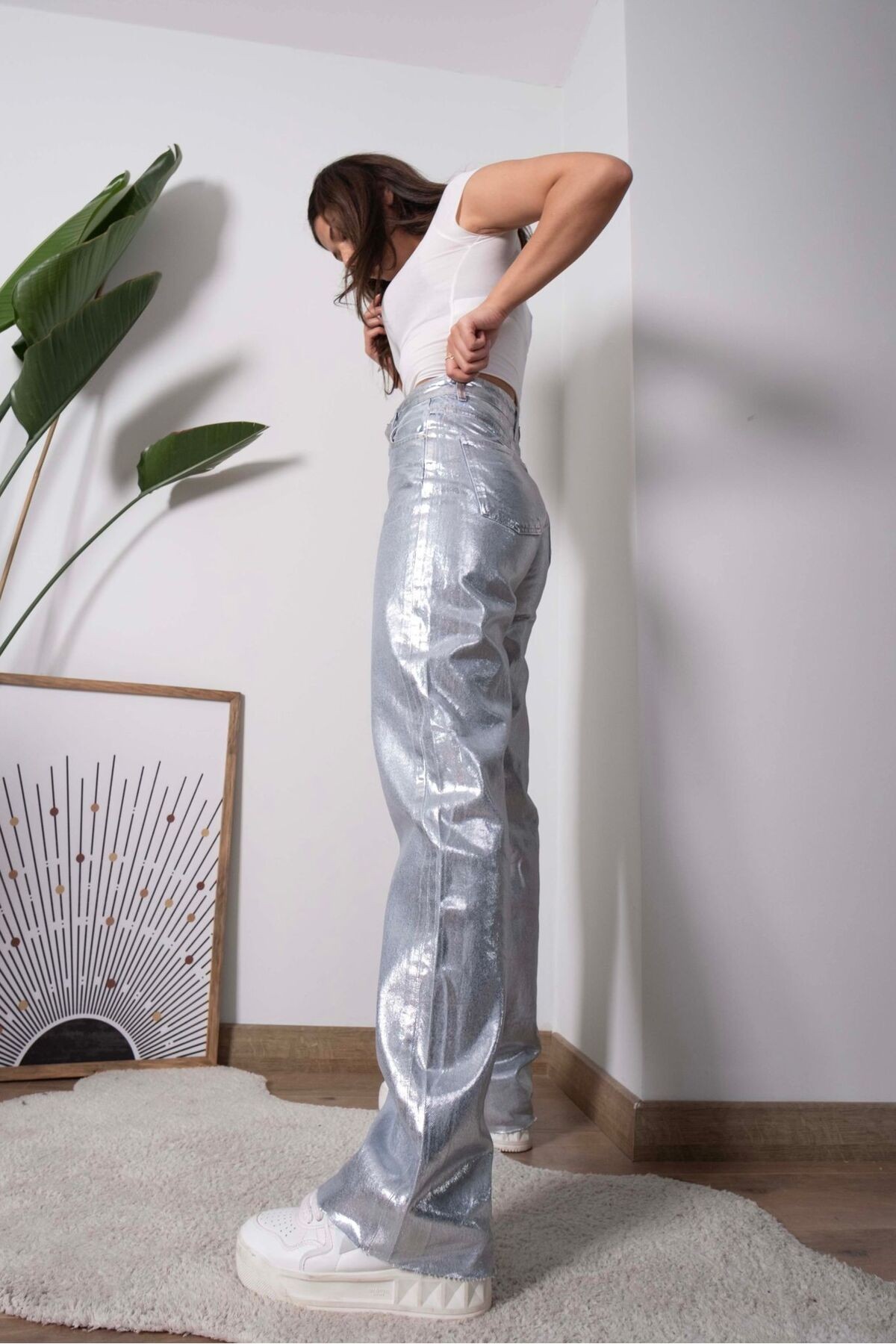 Metalik Görünümlü Jean