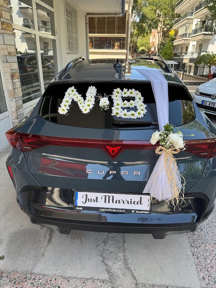 Beyaz Lisyantus - Gelin Arabası Süsleme Hizmeti 102