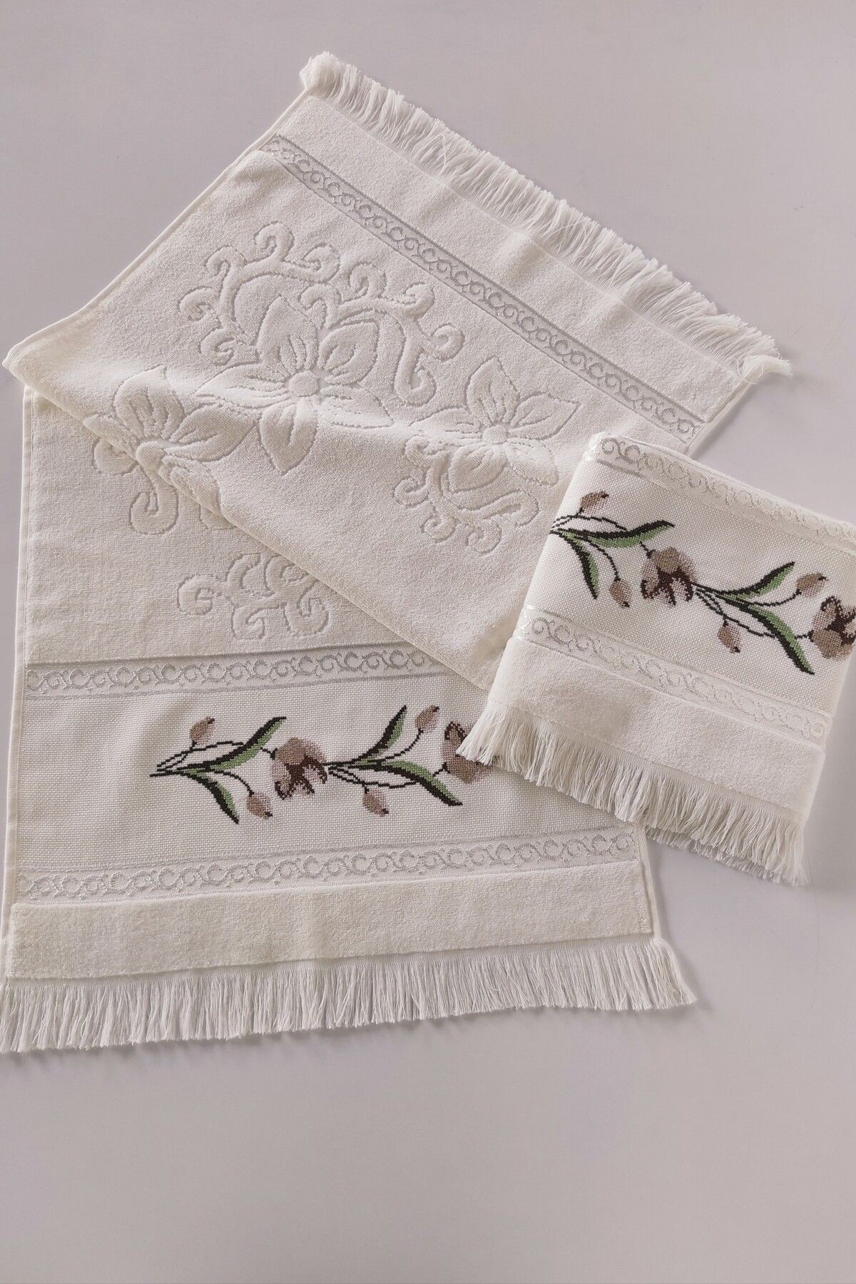 Kanaviçe Nakışlı Güllü Kadife El Yüz Havlusu Seti-2'li - 50x90 Cm - krem