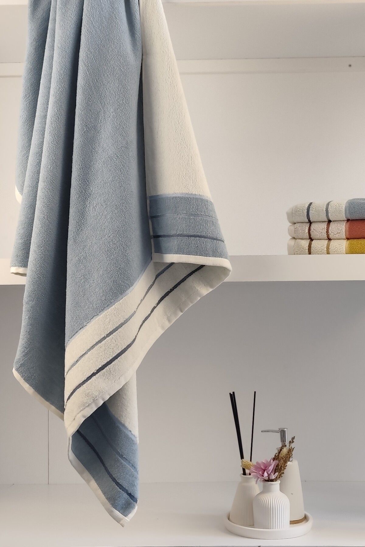Ekru Bordürlü Banyo Havlusu - %100 Pamuk & Yumuşak Çizgili - 90x150 cm - İndigo