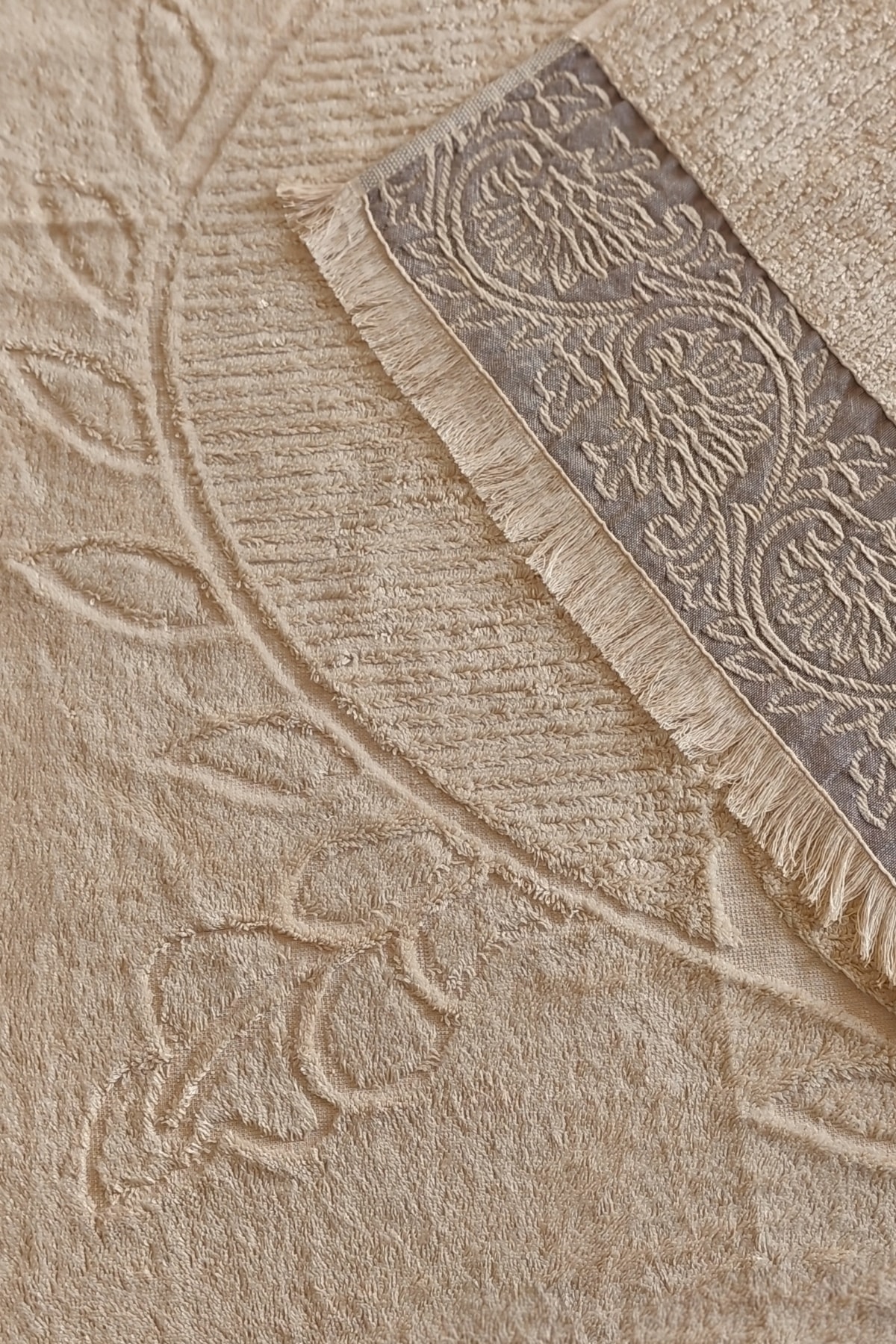 Bambu Kabartma Bordürlü Banyo Havlusu - Ekstra Yumuşak & Güçlü Su Emici - 70x140 cm - Kapuçino