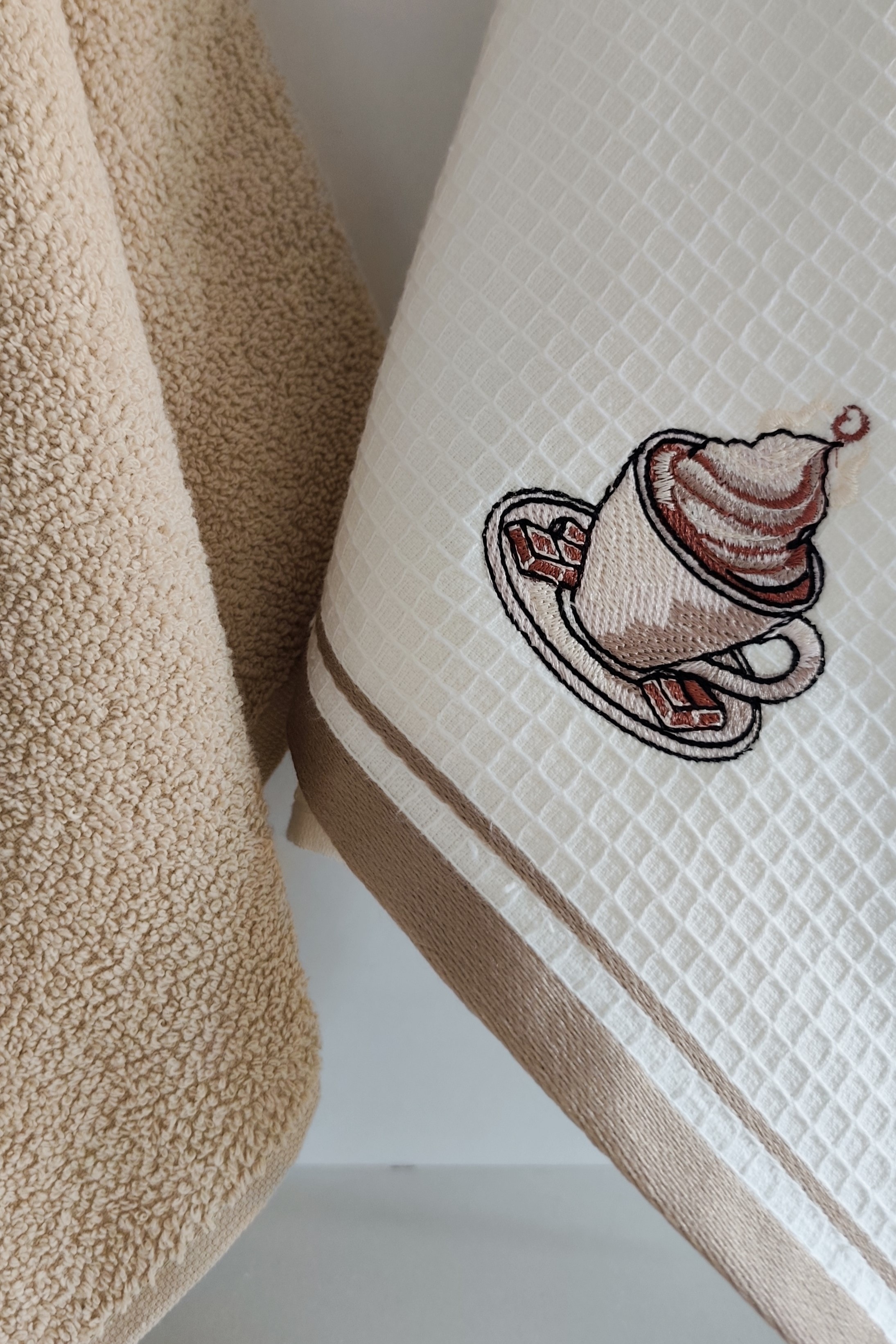 2’li Mutfak Havlusu – Gül Kurusu Renk – Donut Nakışlı - bej