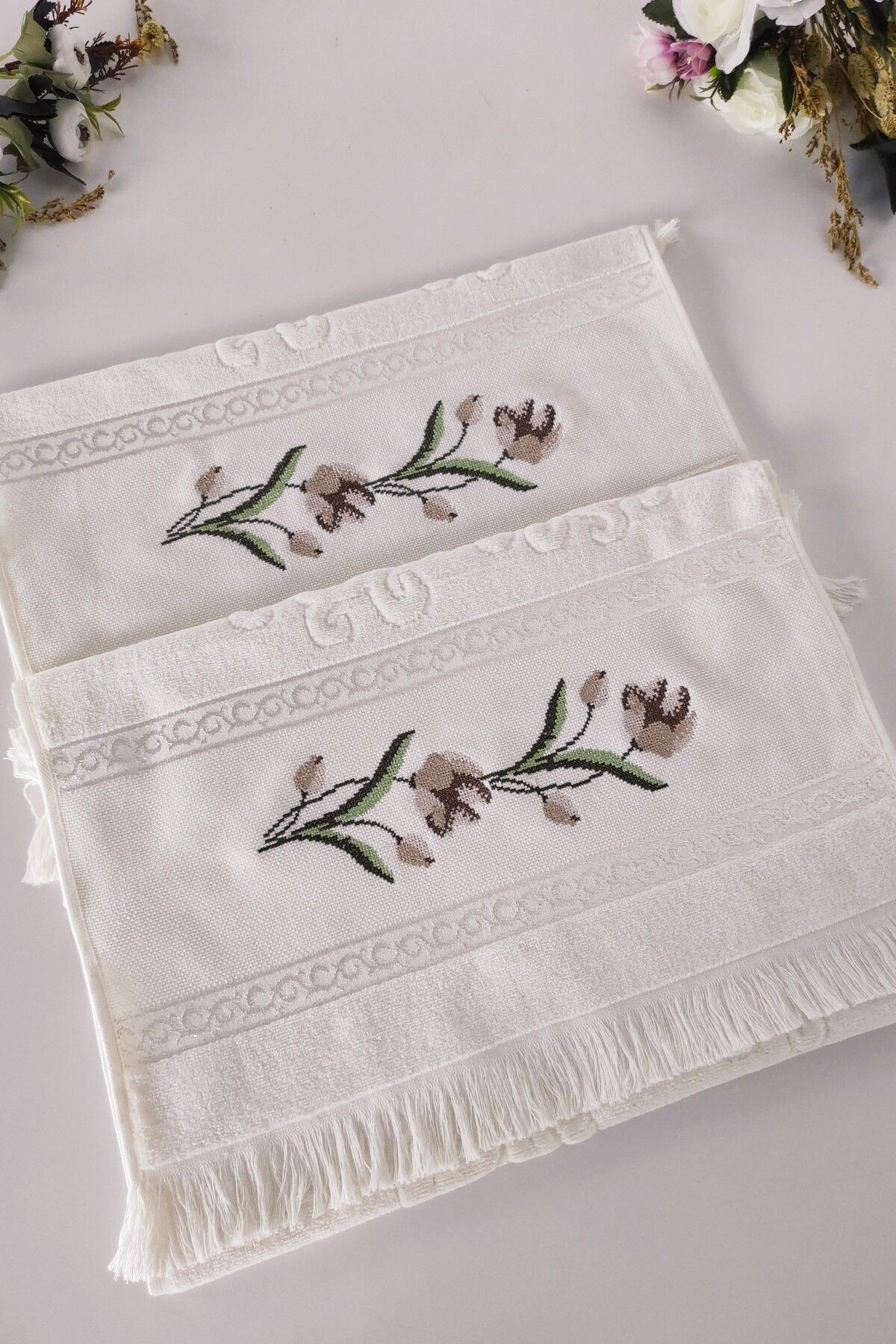 Kanaviçe Nakışlı Güllü Kadife El Yüz Havlusu Seti-2'li - 50x90 Cm - krem