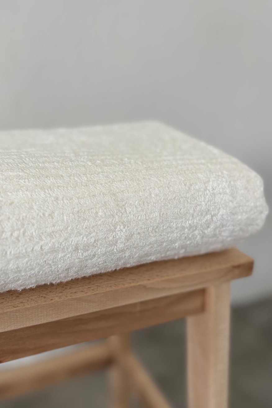 Bambu Banyo Havlusu - Püsküllü & Ekstra Yumuşak & Süper Emici - 70x140 cm - Ekru
