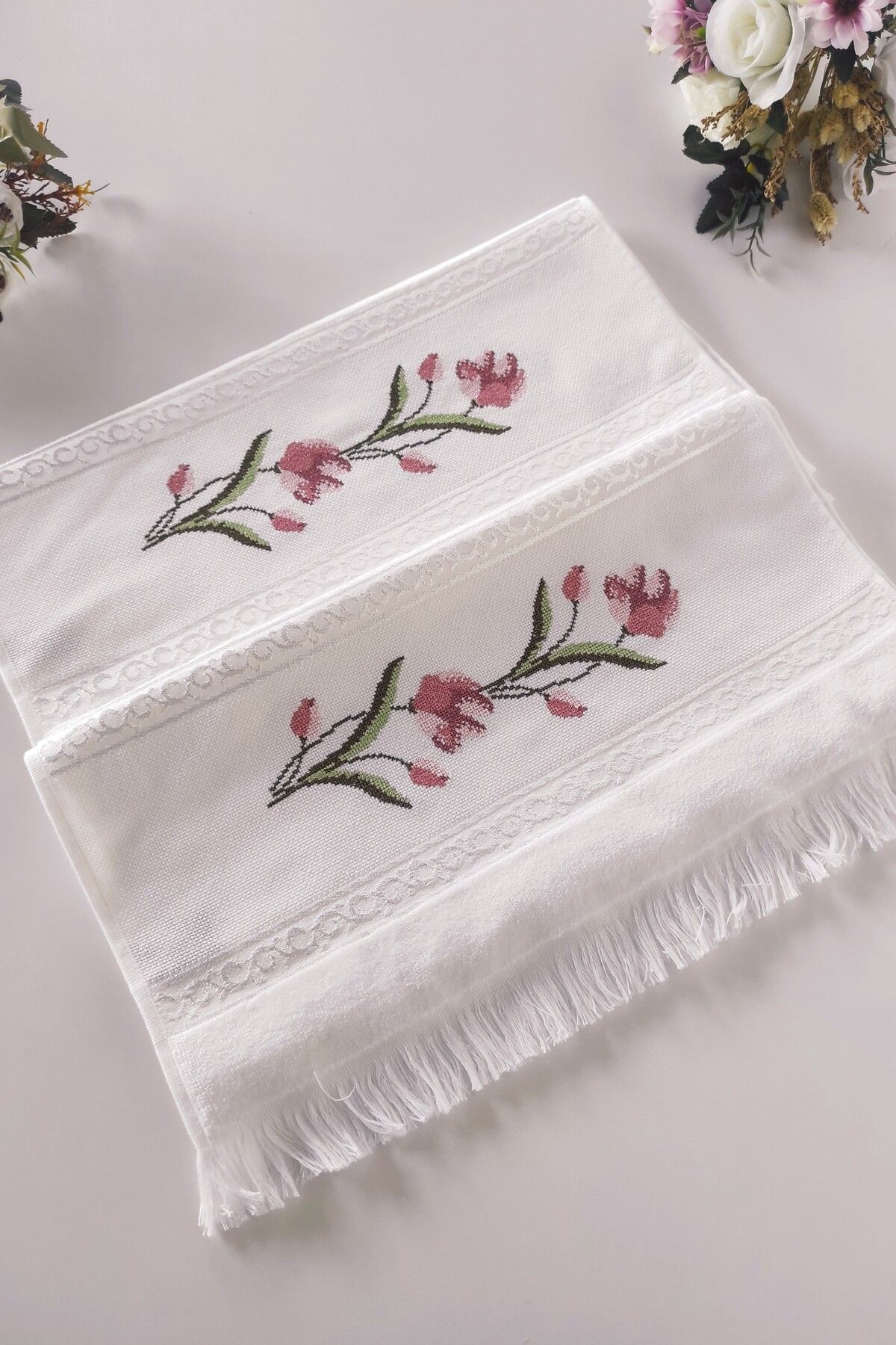 Kanaviçe Nakışlı Güllü Kadife El Yüz Havlusu Seti-2'li - 50x90 Cm
