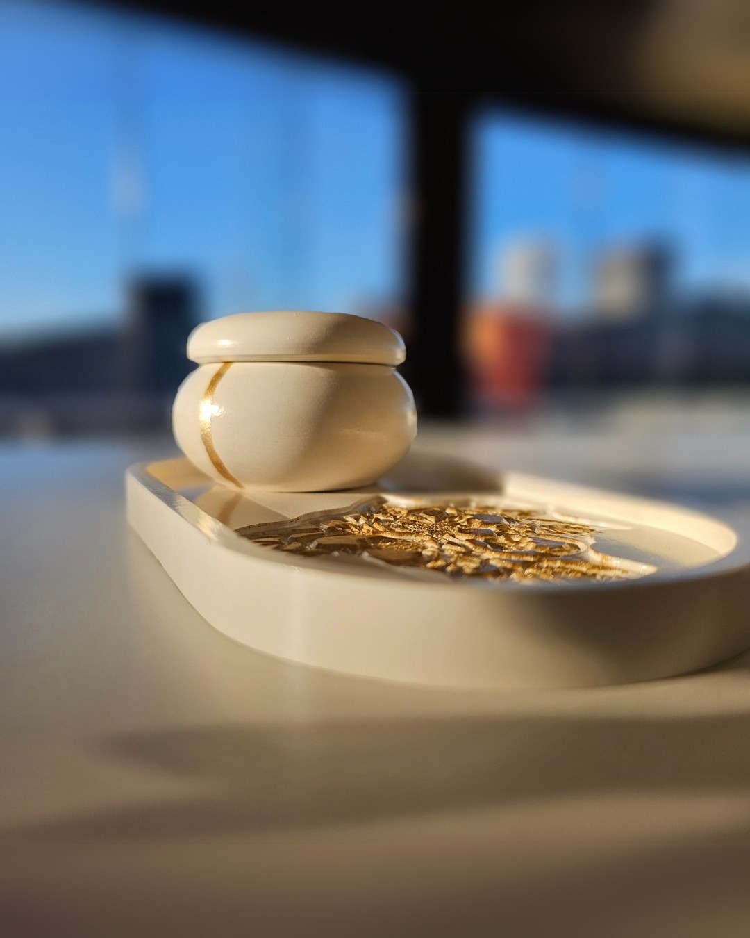 Tealight Mumluk & Tepsi Seti | Özel Tasarım | Kabartmalı Desen | 3 Parça | Gold Boyama
