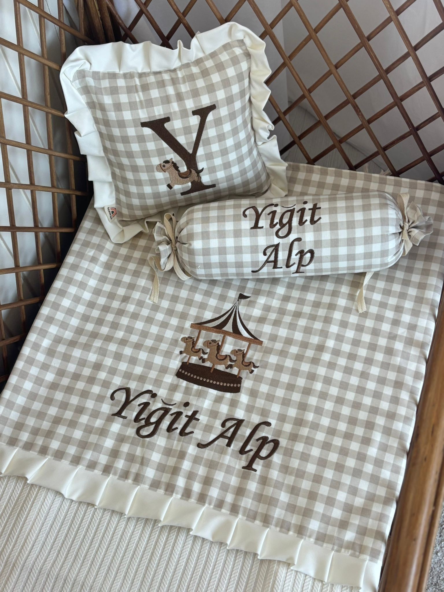 PİKE TAKIMI 3'LÜ ATLI KARINCA - BEJ PÖTİKARE KOYU KAHVE İŞLEME