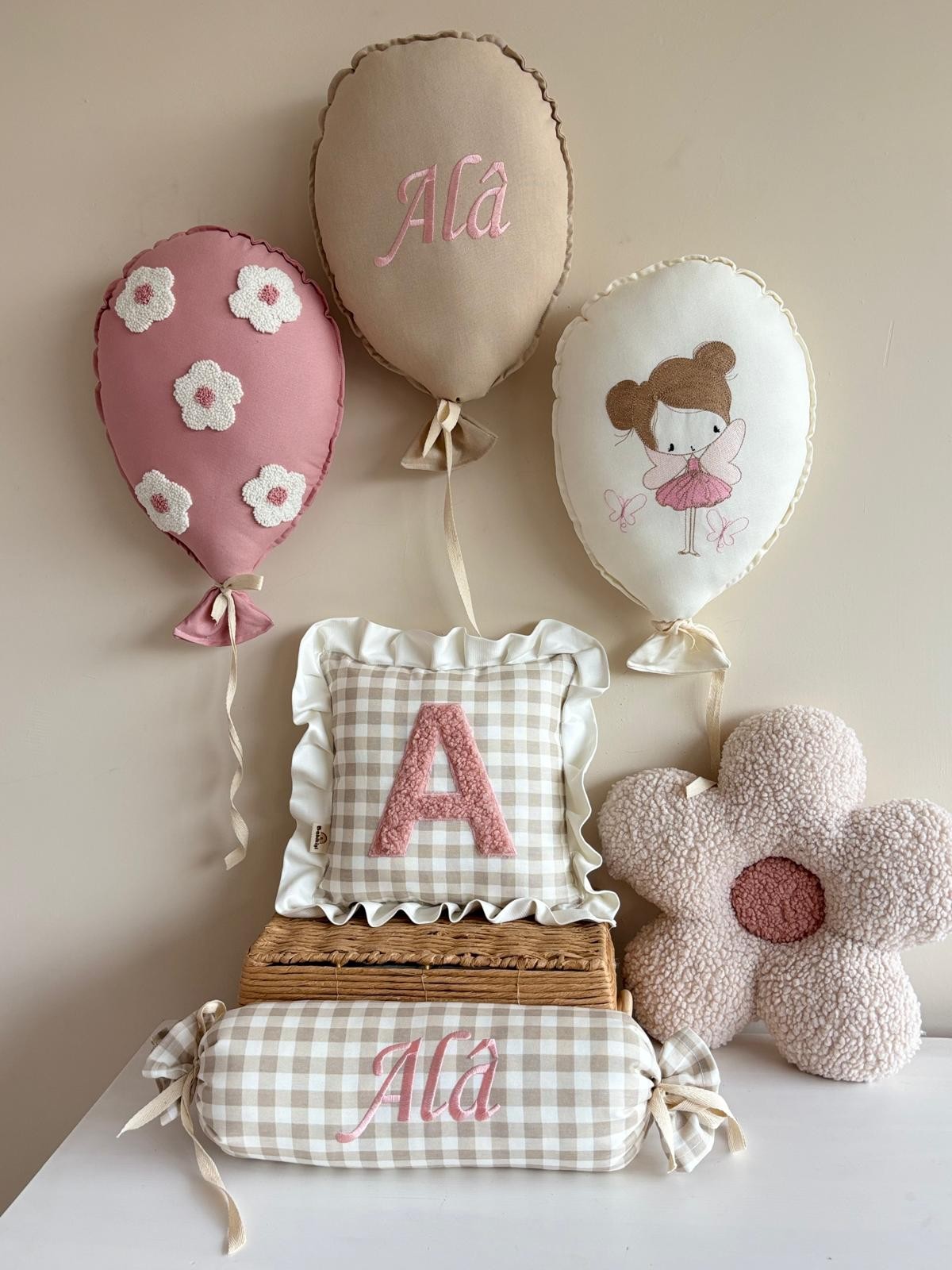 3 BALON 2 DEKORATİF YASTIK 1 TEDDY PAPATYA