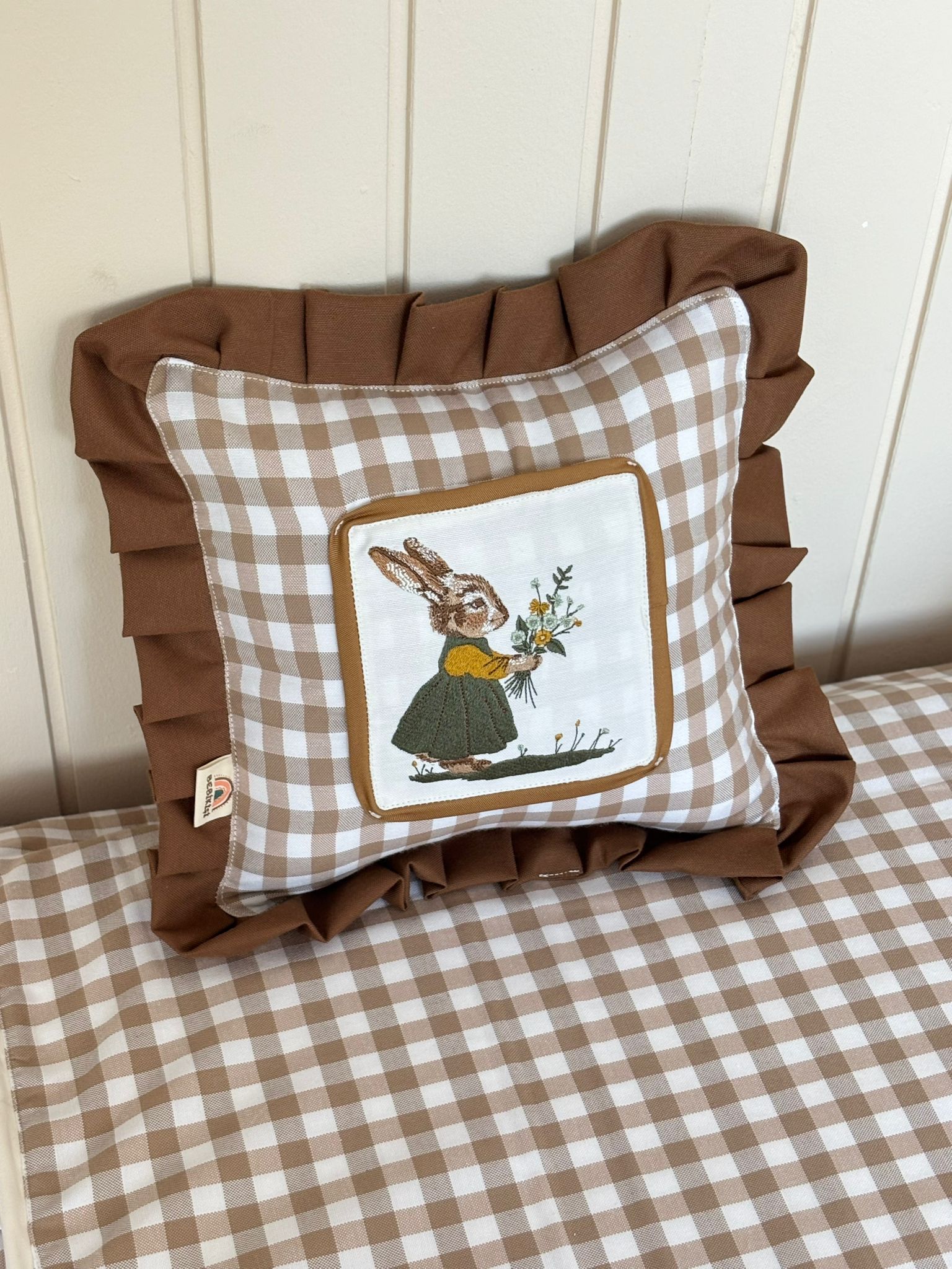 TINY BUNNY FİGÜRLÜ DİKDÖRTGEN YASTIK - KARE KIZ