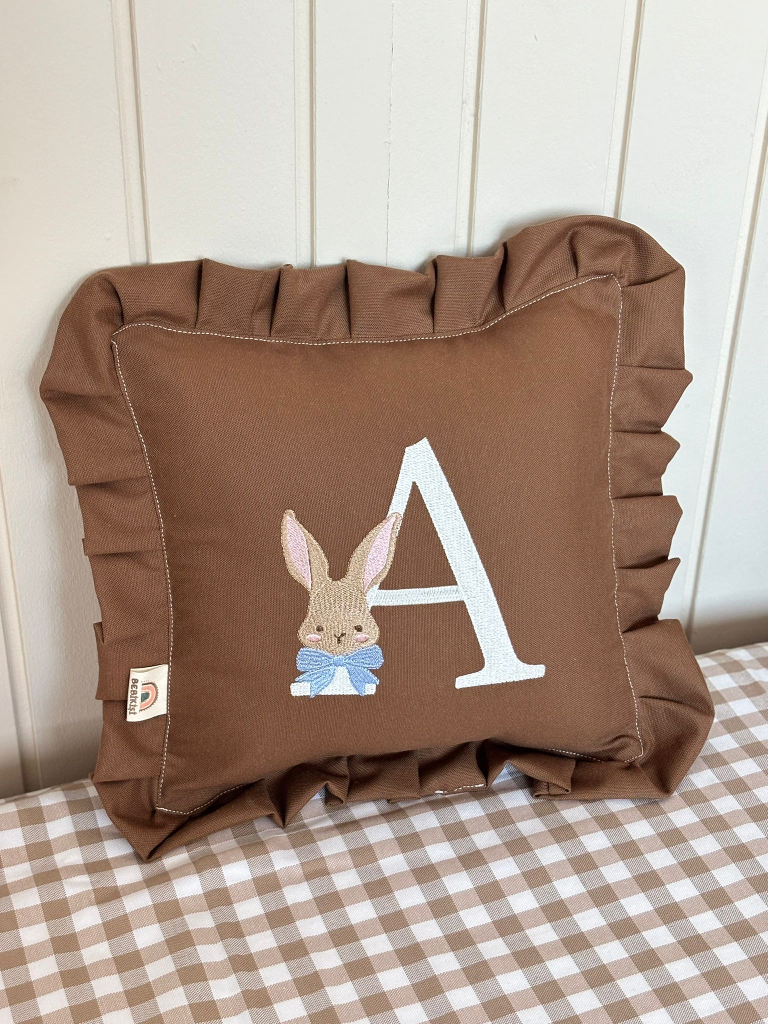 HARF YASTIK TEK PAPYONLU TAVŞAN - KOYU KAHVE