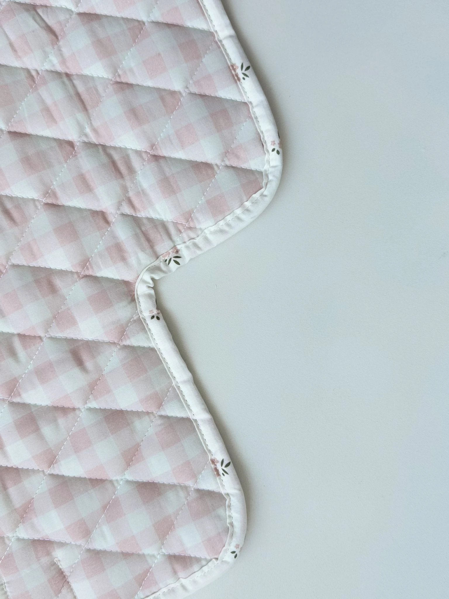 BEBEK KATLANABİLİR ALT DEĞİŞTİRME MATI BLUSH GARDEN