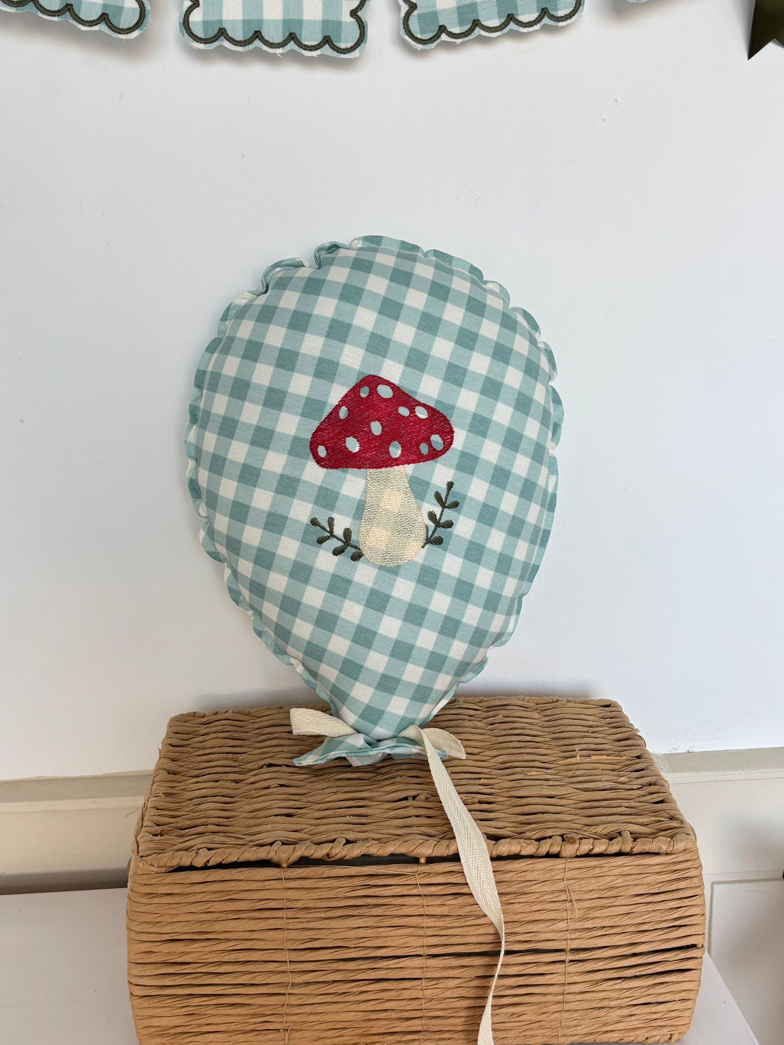 MUSHROOM TEKLİ NAKIŞ BALON - NİL YEŞİLİ DEV MANTAR